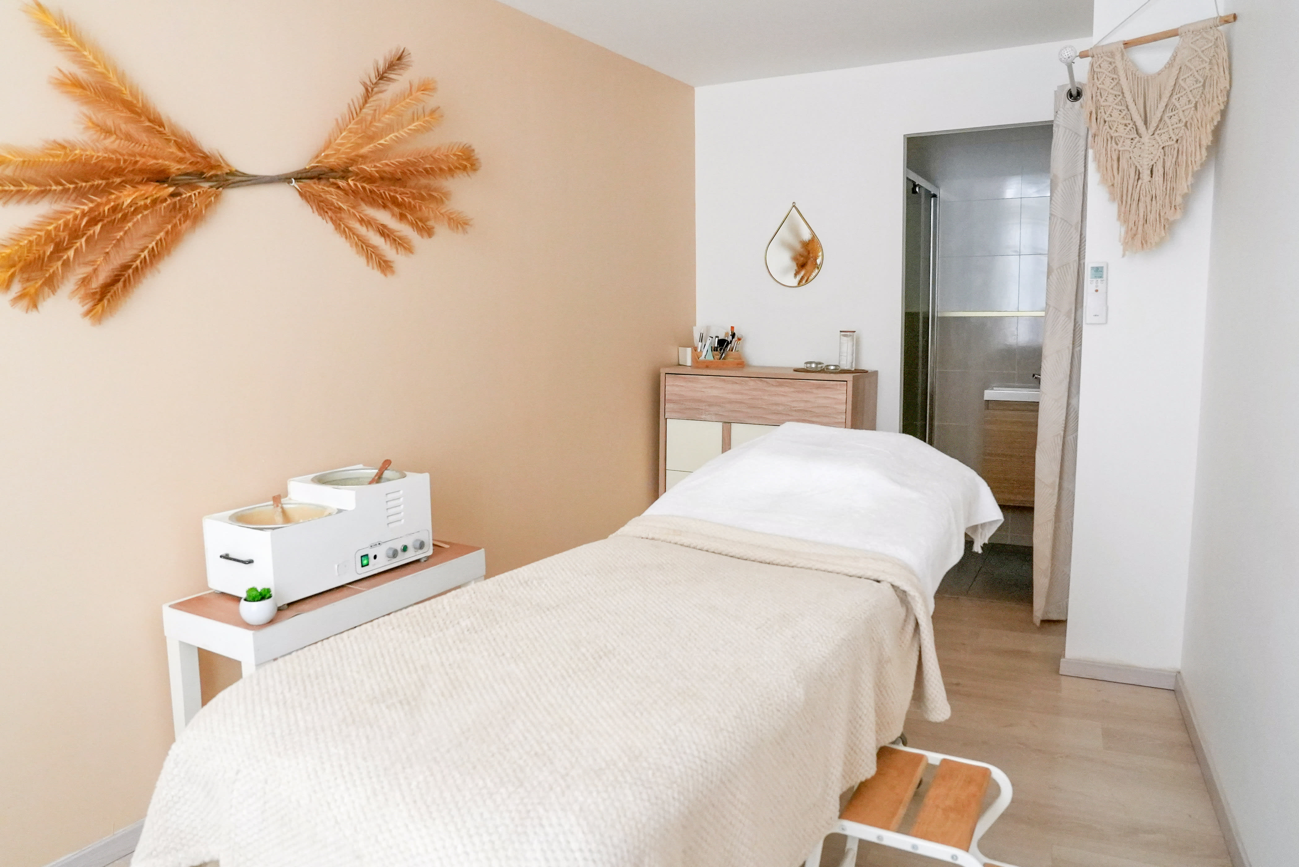Douc’heur / Ô grandiOse Spa / OC Nails - Coiffure Narbonne - Douc’heur / Ô grandiOse Spa / OC Nails - Photo Galerie - OneBooking
