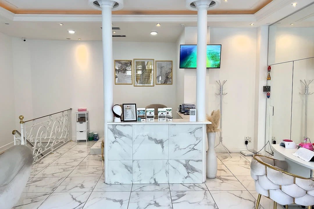 Sweet Body Signature - Onglerie Paris - OneBooking