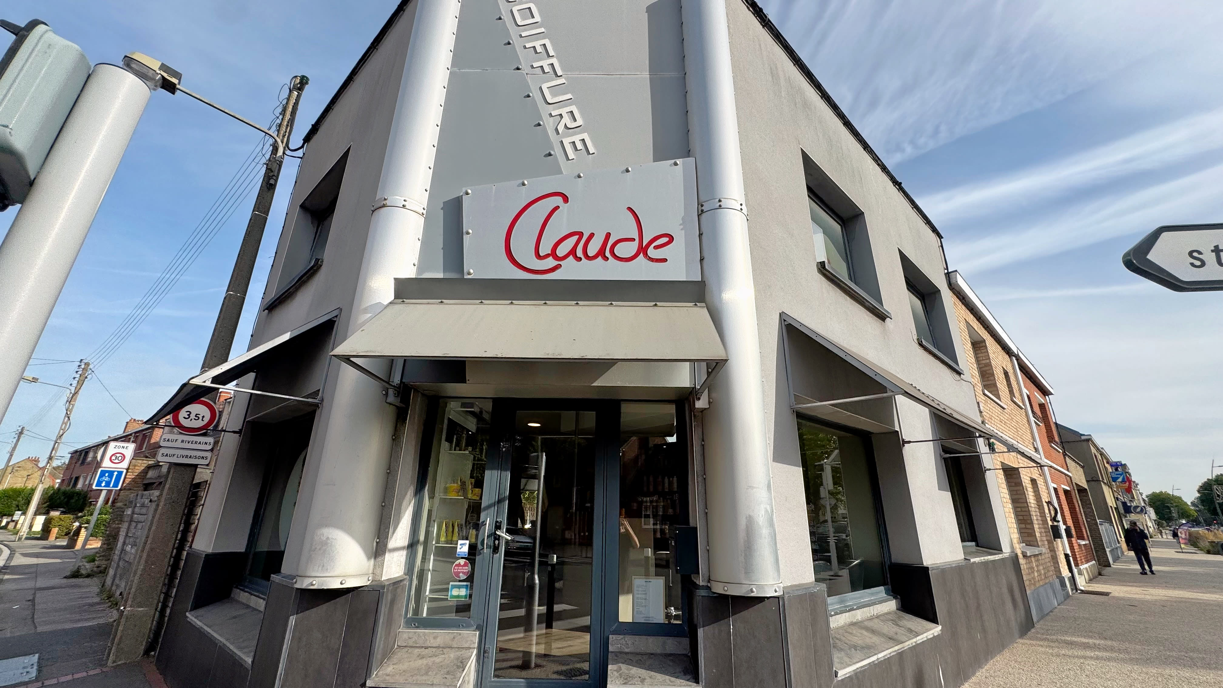 Coiffure Claude  By Alexandre Océane coiffure - Coiffure Dunkerque - OneBooking