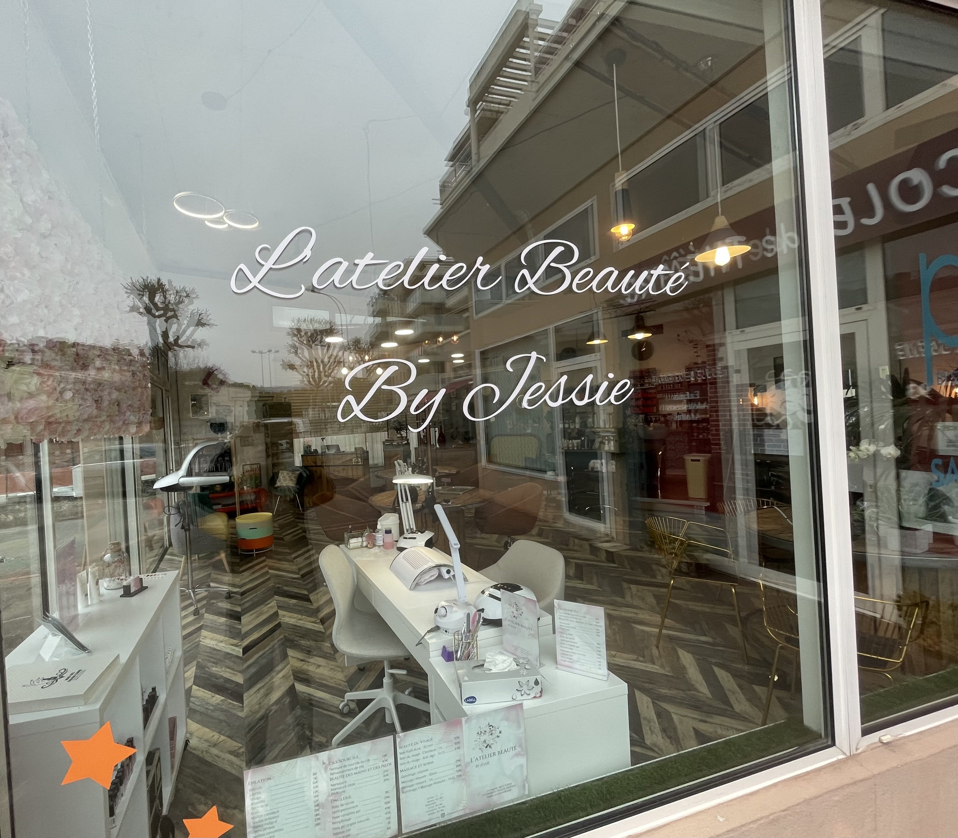 L’Atelier Beauté by Jessie - Chez Popen Space - Maquillage Cagnes-sur-Mer - OneBooking