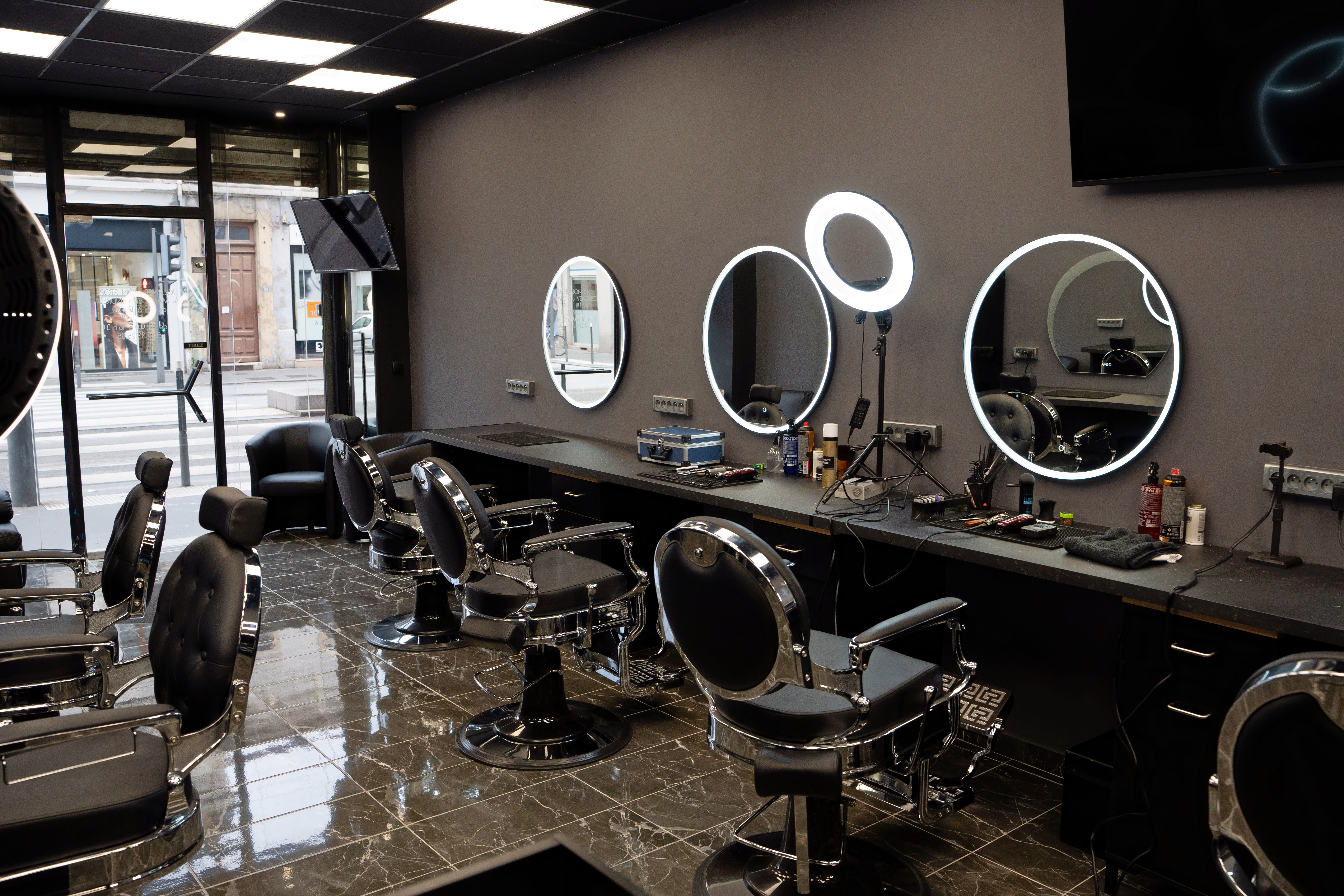 Lombe Barber - Barbier Lyon - OneBooking