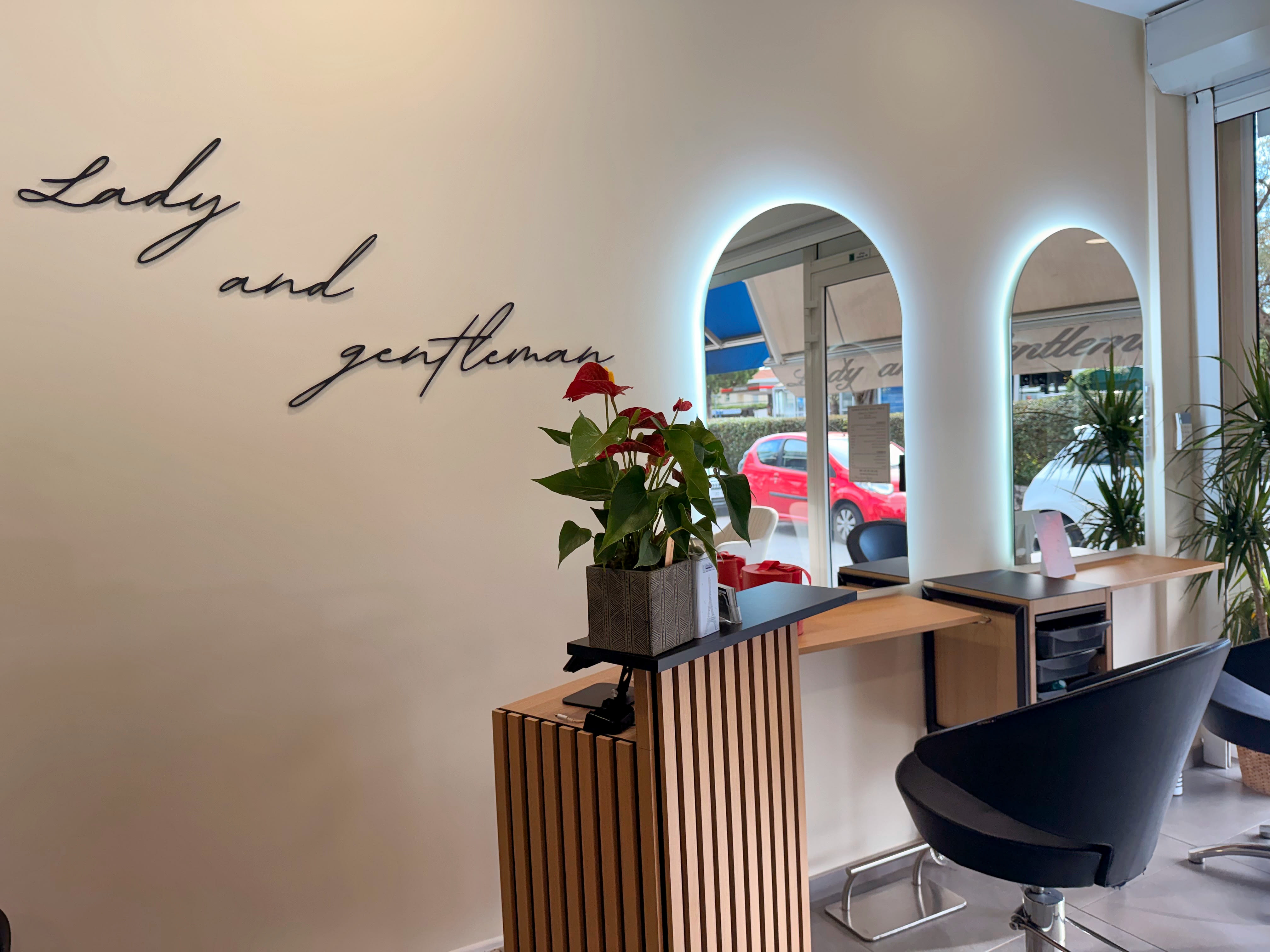 Lady And Gentleman - Coiffure Nice - Lady And Gentleman - Photo Galerie - OneBooking