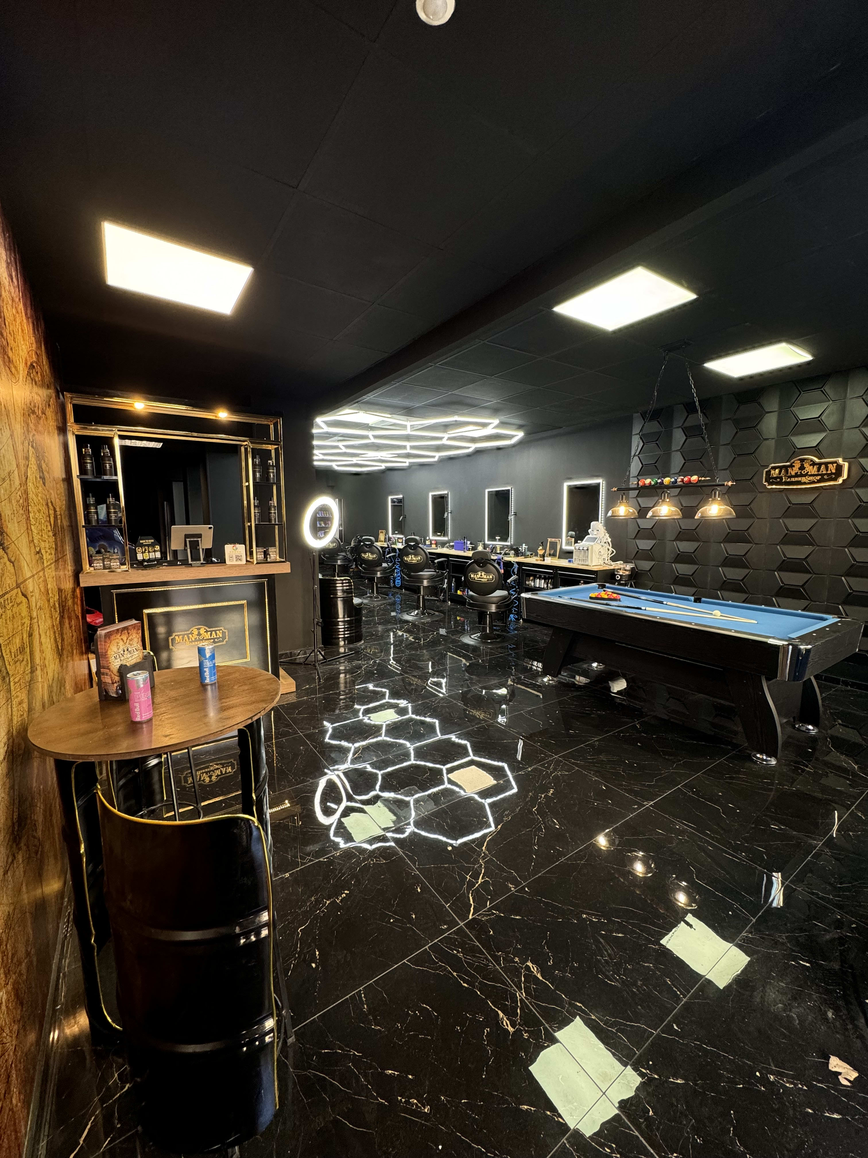 Man to Man - Coiffure Nice - Photo de couverture - OneBooking