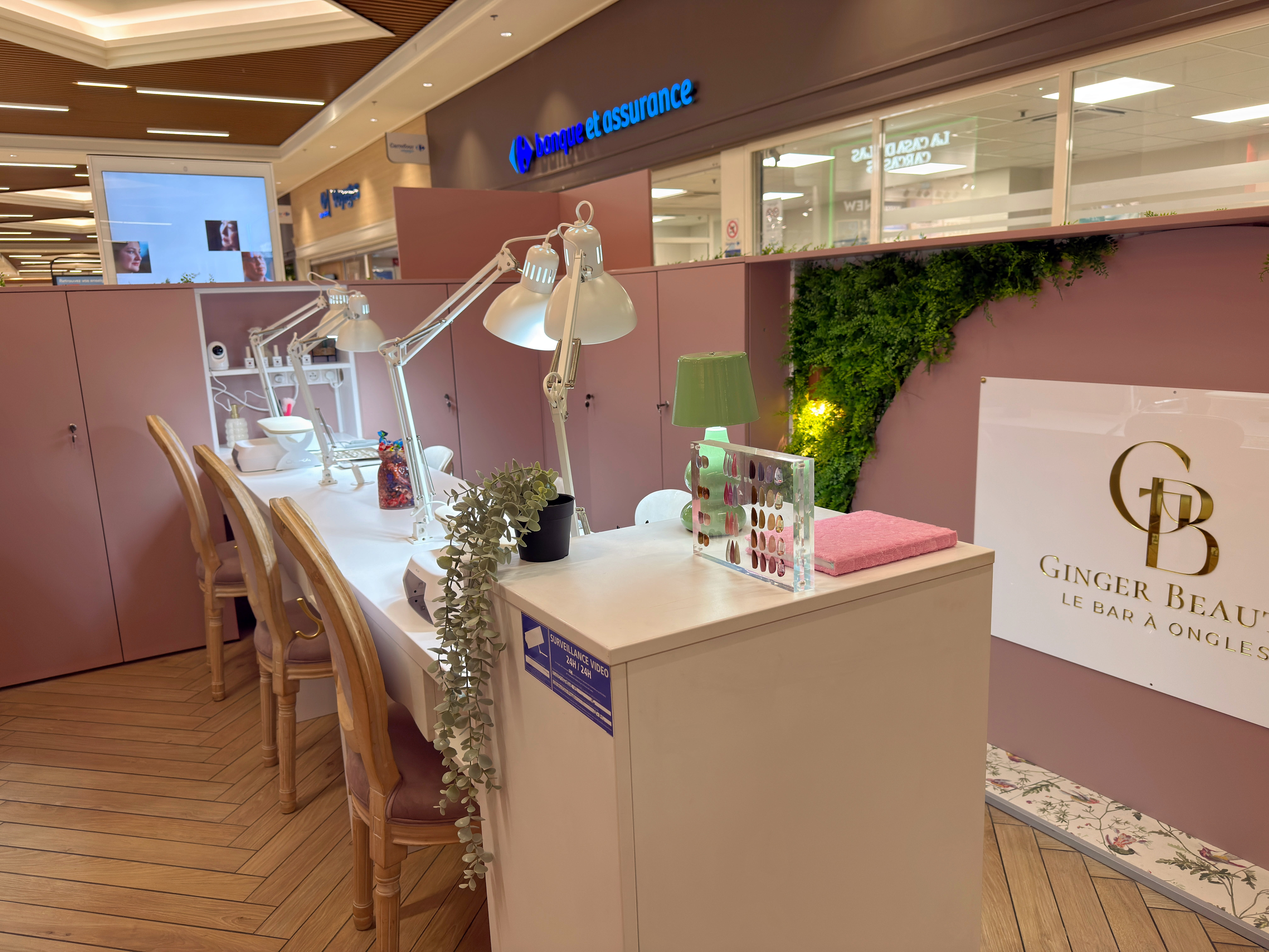 Ginger Beauty - Le Bar à Ongles - Institut de beauté Antibes - Ginger Beauty - Le Bar à Ongles - Photo Galerie - OneBooking