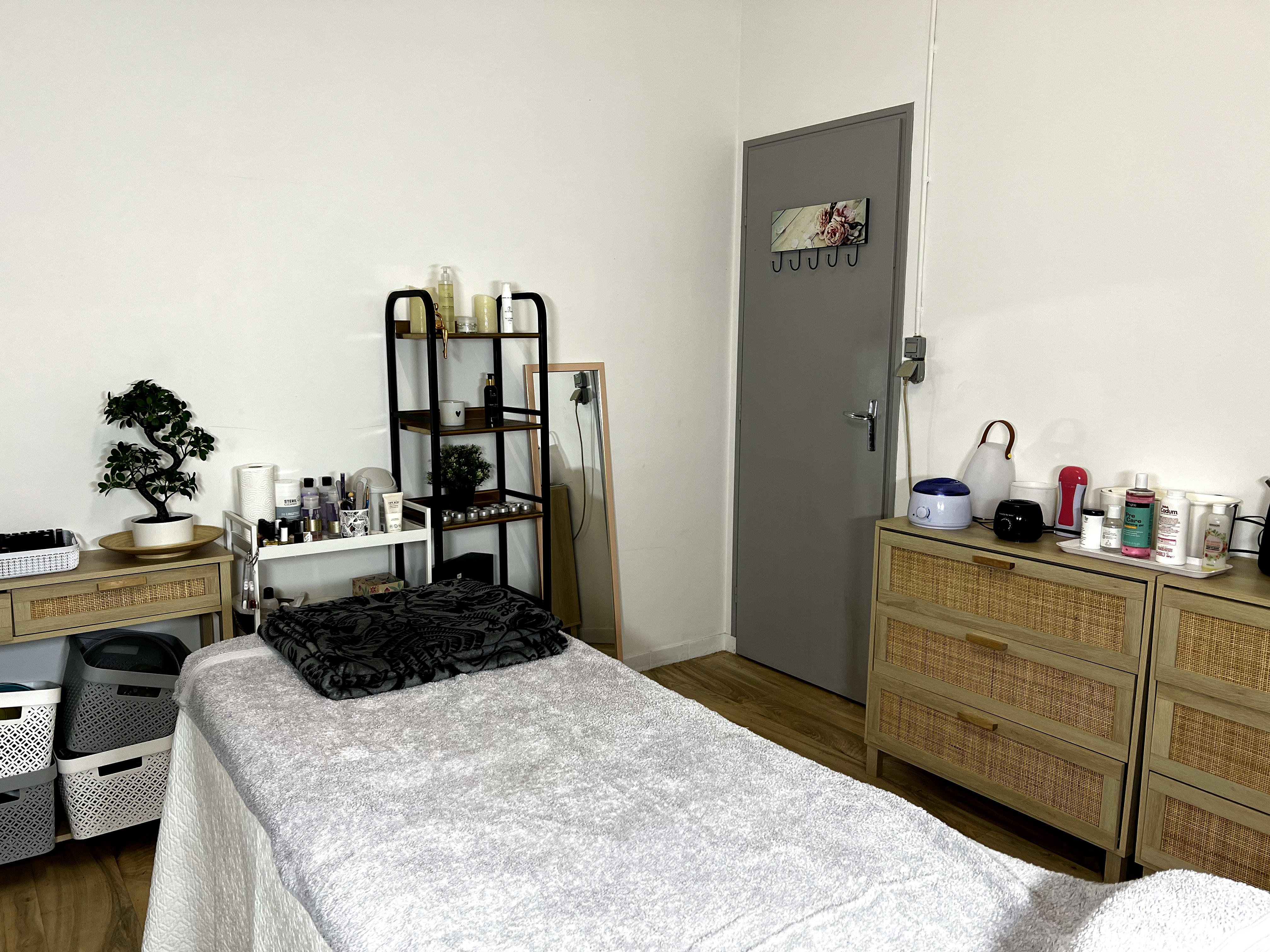 Tsara Form (Lipocavitation / Cavitation / Radiofréquence / Lipolaser / Emslim / Cryopolyse / Drainage / Lifting Colombien / Epilation / Massage/ Minceur / Sculpt Body / Remodelage) - Onglerie Angers - OneBooking