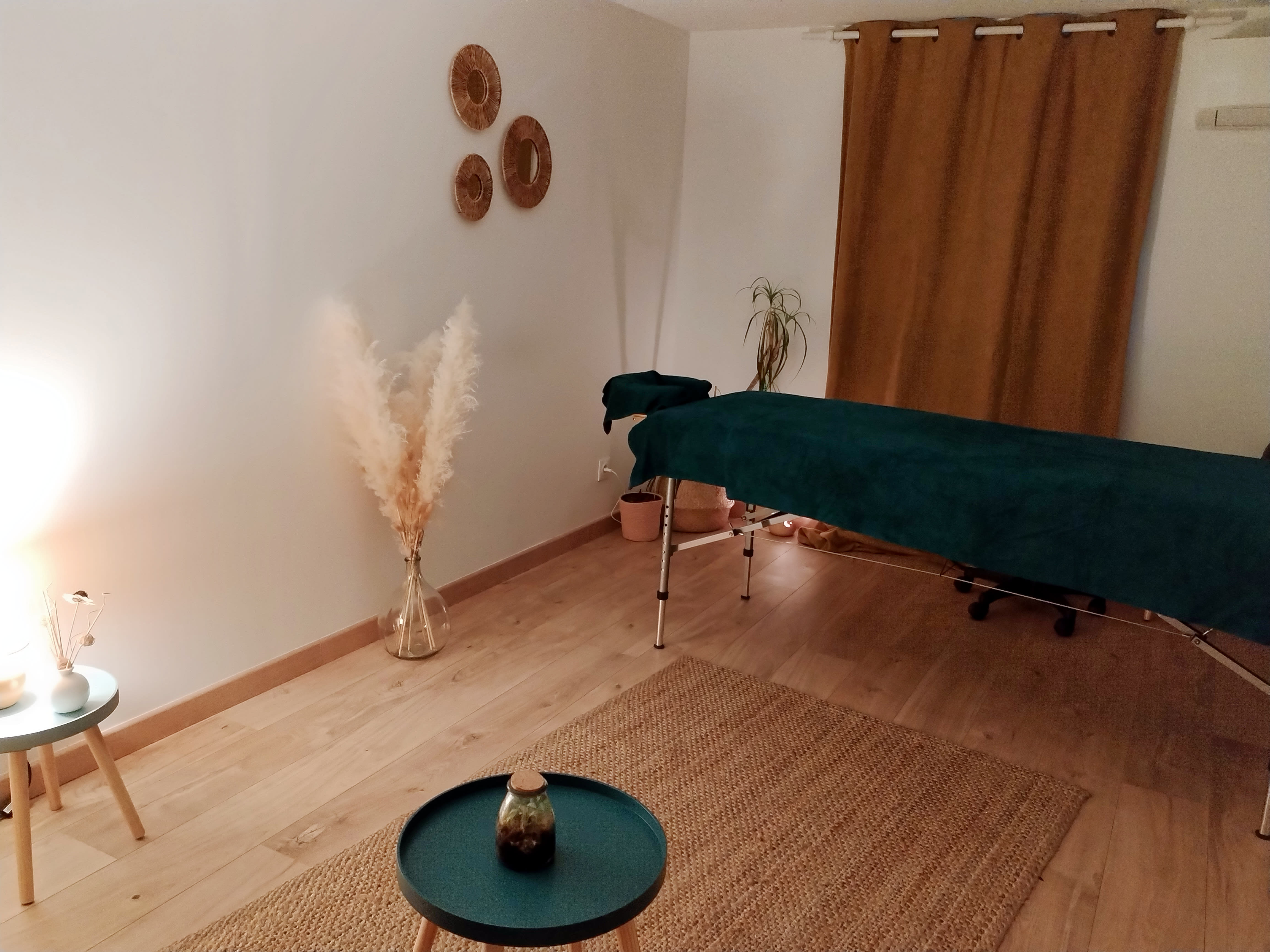 Symahé Massages - Institut de beauté Lyon - OneBooking