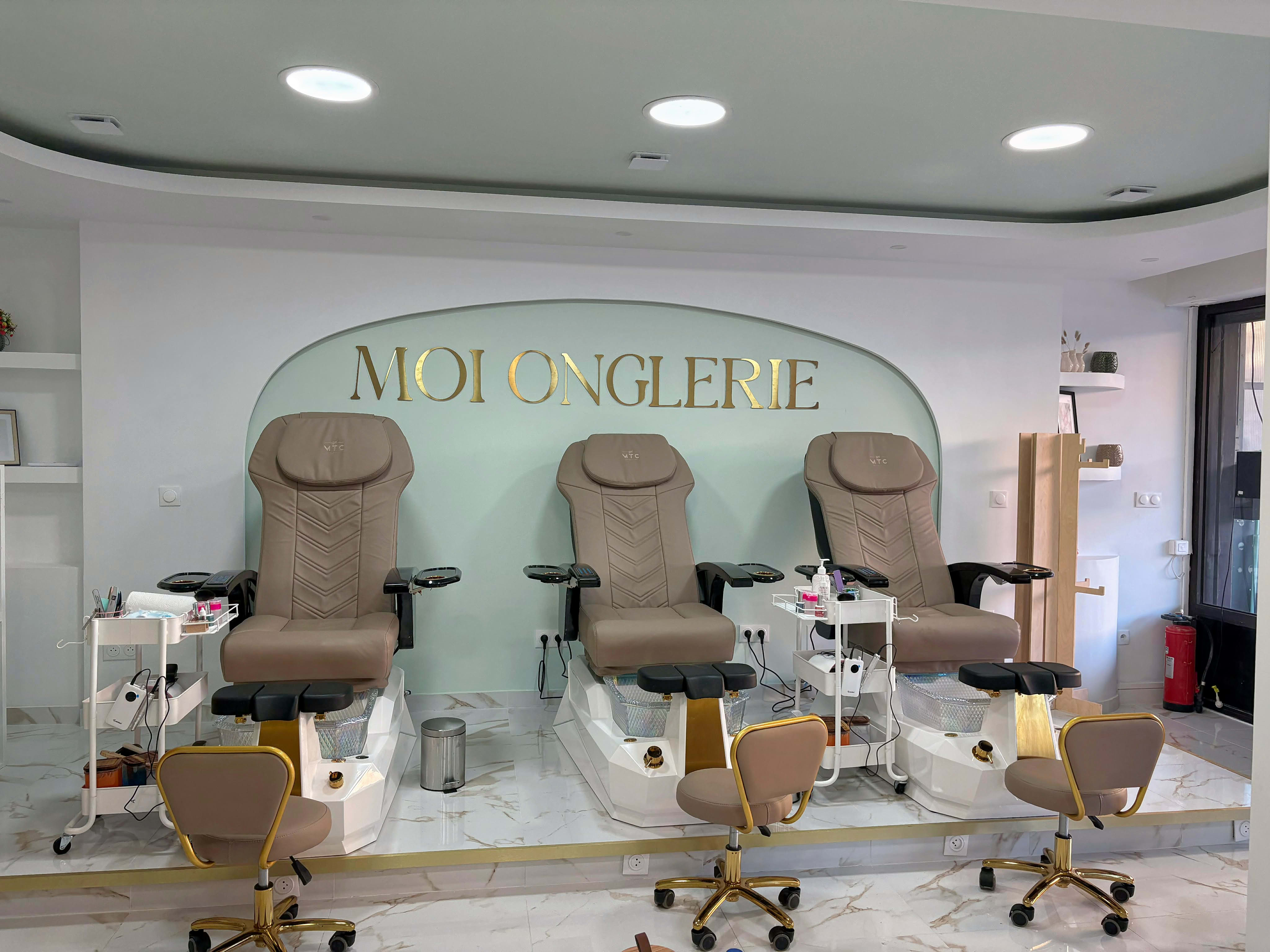 MOI Ongles & Head Spa & Cils