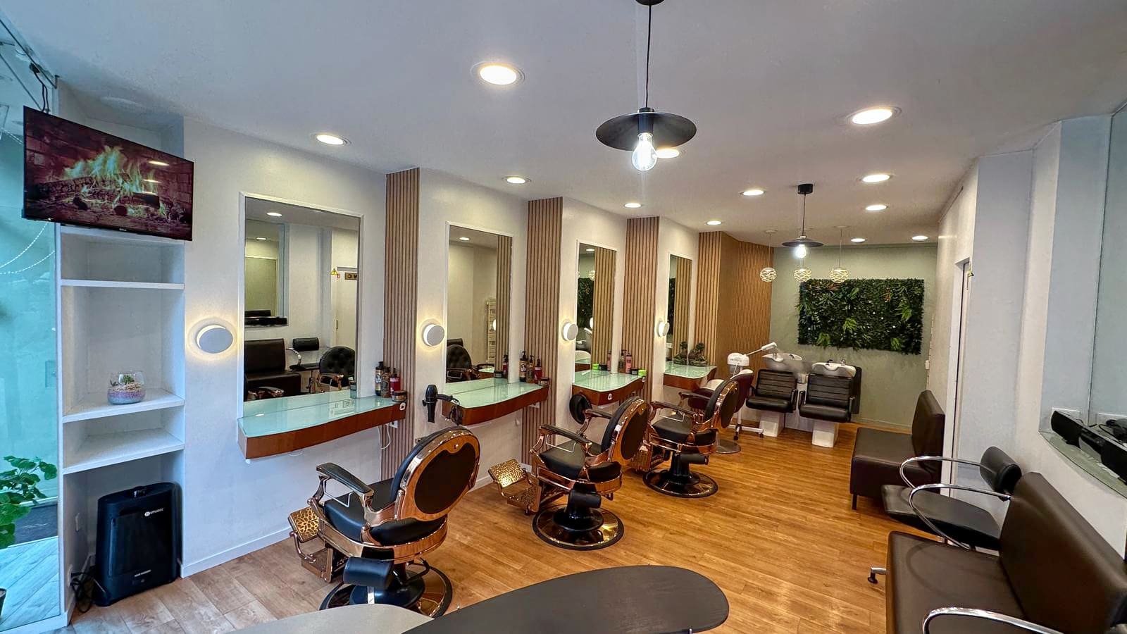 MRT Coiffure - Coiffure Nantes - Photo de couverture - OneBooking