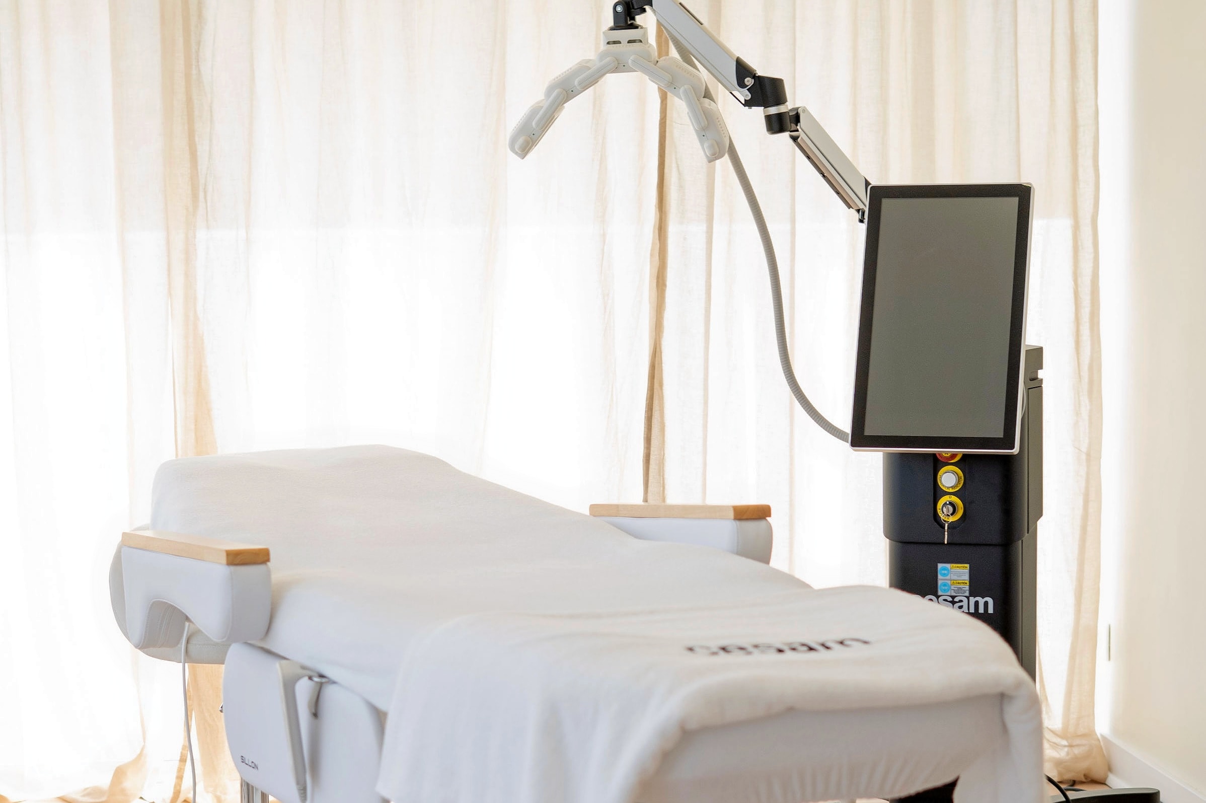 Skinurse - Sourcils & cils Bayonne - OneBooking