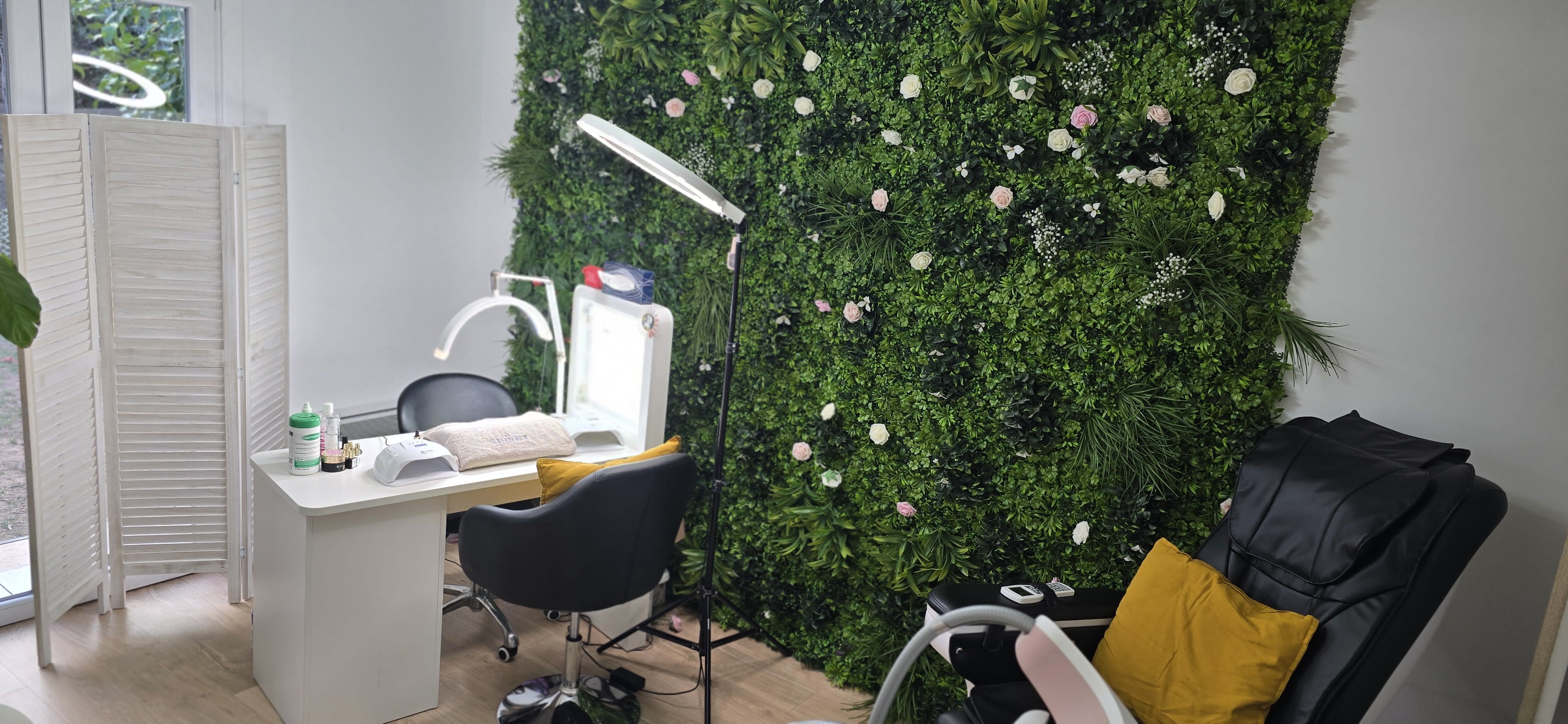 Institut L'Essentiel - Sourcils & cils Nice - Photo de couverture - OneBooking