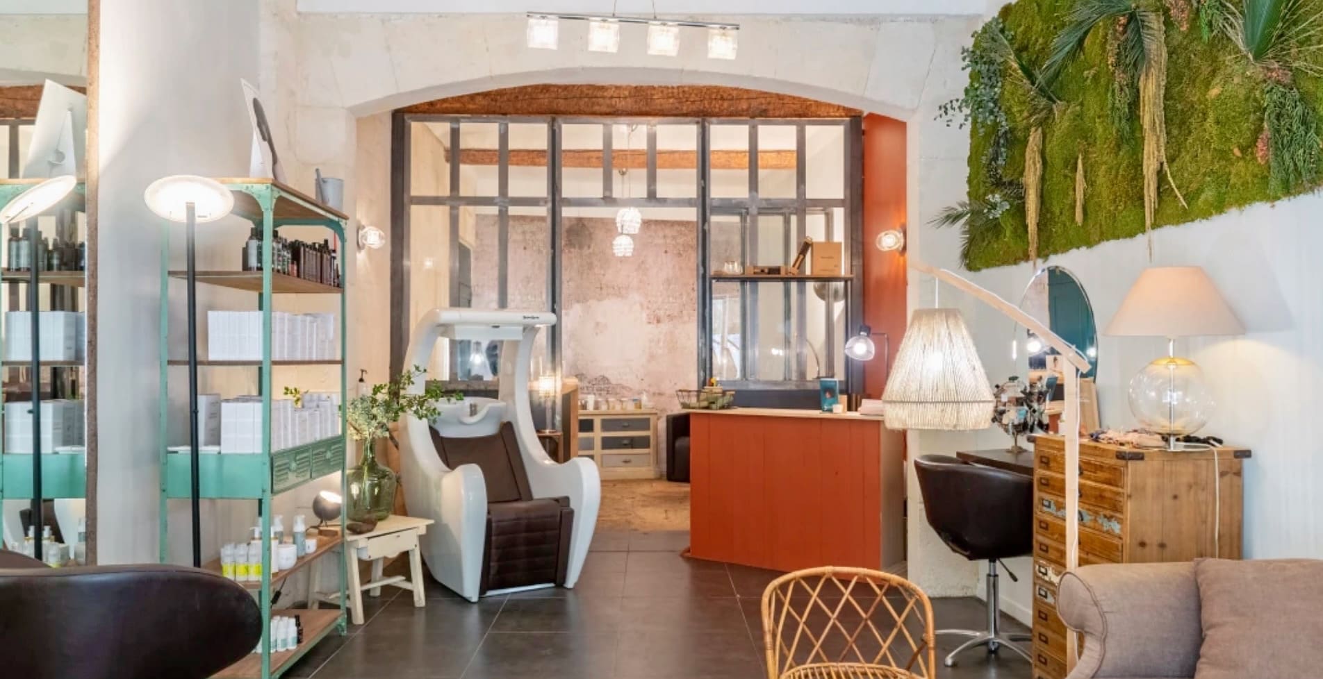 Anais Hardouin - Coiffeur Végétal - Coiffure Nîmes - OneBooking