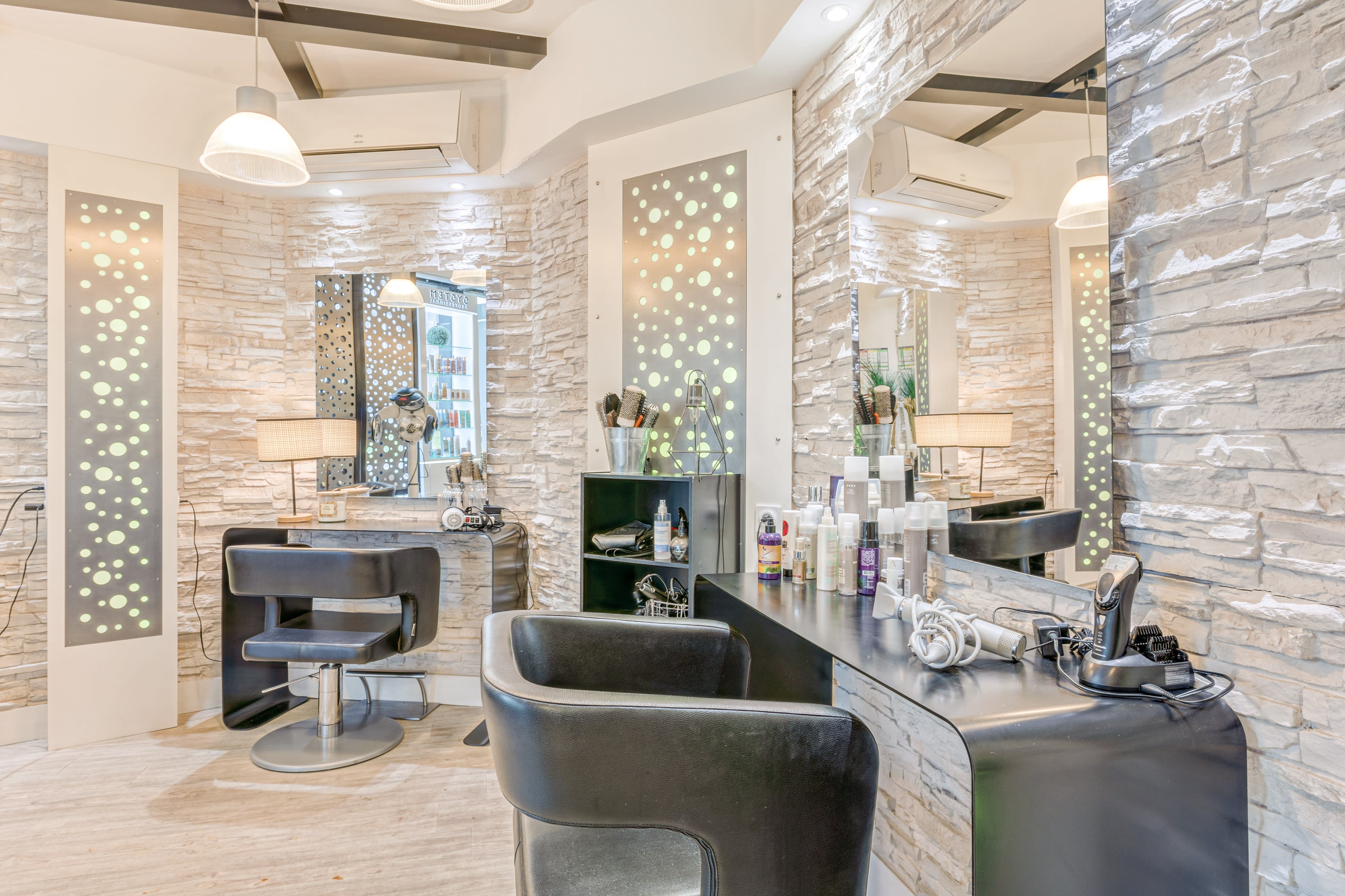 Coiffeur Les Herbiers Rdv En Ligne Am Coiffure : coiffeur - Planity - RDV en ligne