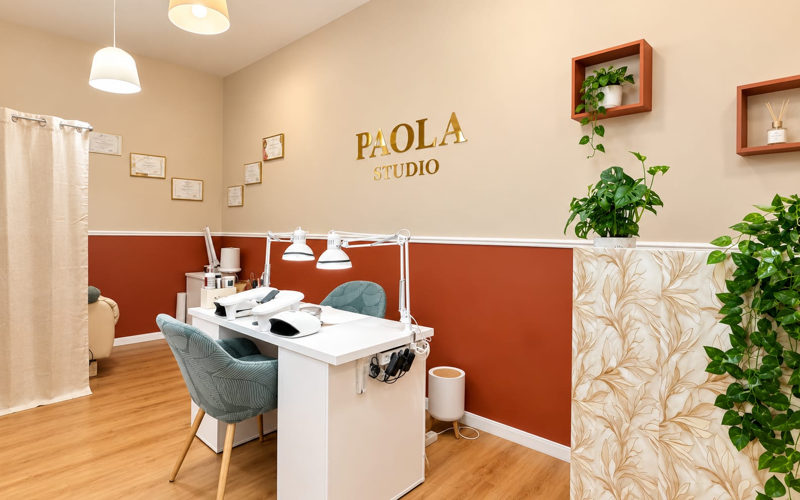 Paola Studio - Onglerie Paris - OneBooking