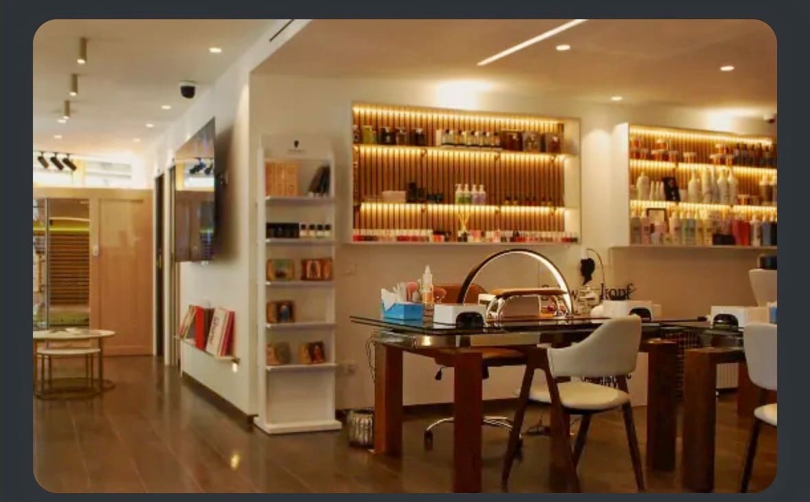 Nailsbyneila - Institut de beauté Cannes - Nailsbyneila - Photo Galerie - OneBooking