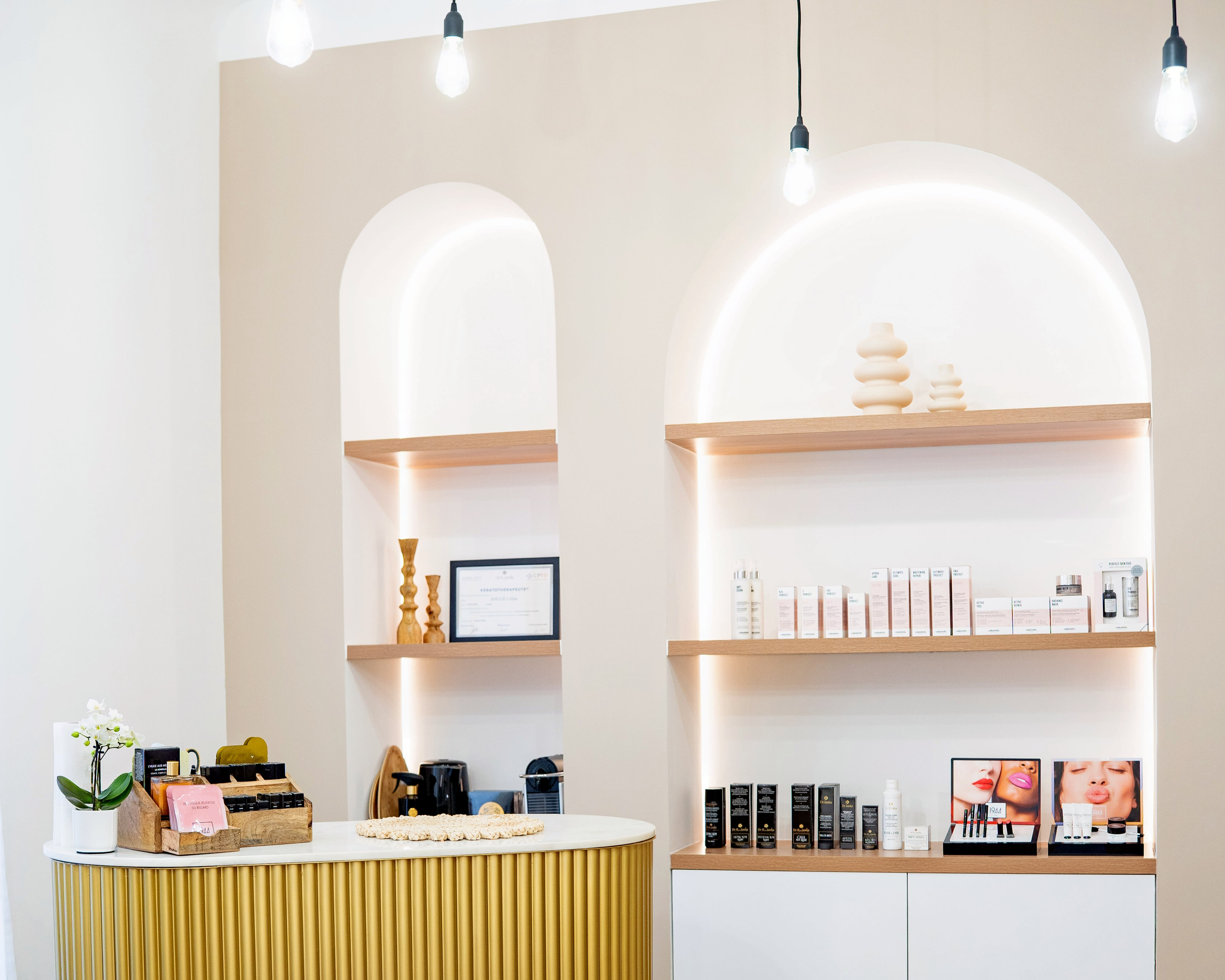 CREADERMA | Le Studio de Céline - Sourcils & cils Nice - CREADERMA | Le Studio de Céline - Photo Galerie - OneBooking