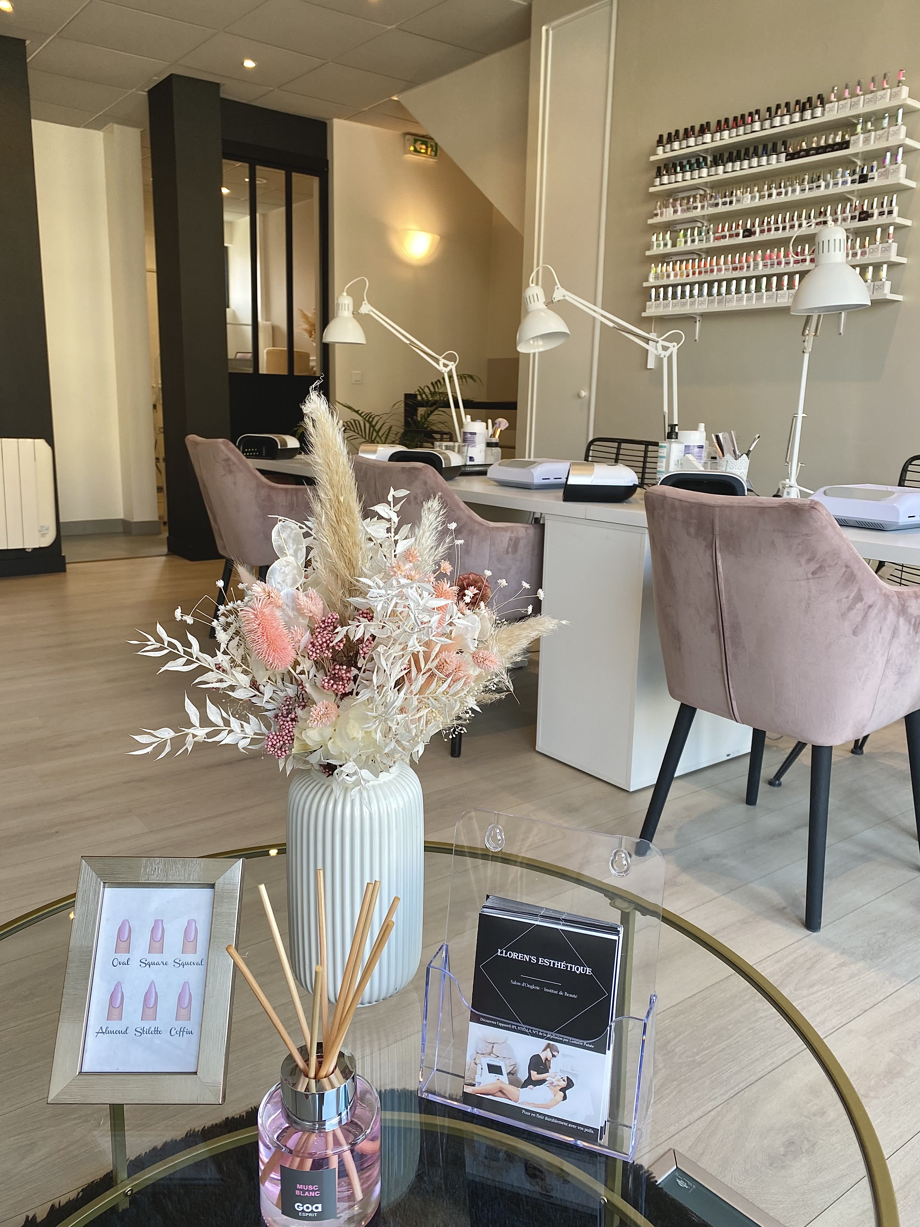 Lloren’s Esthetique