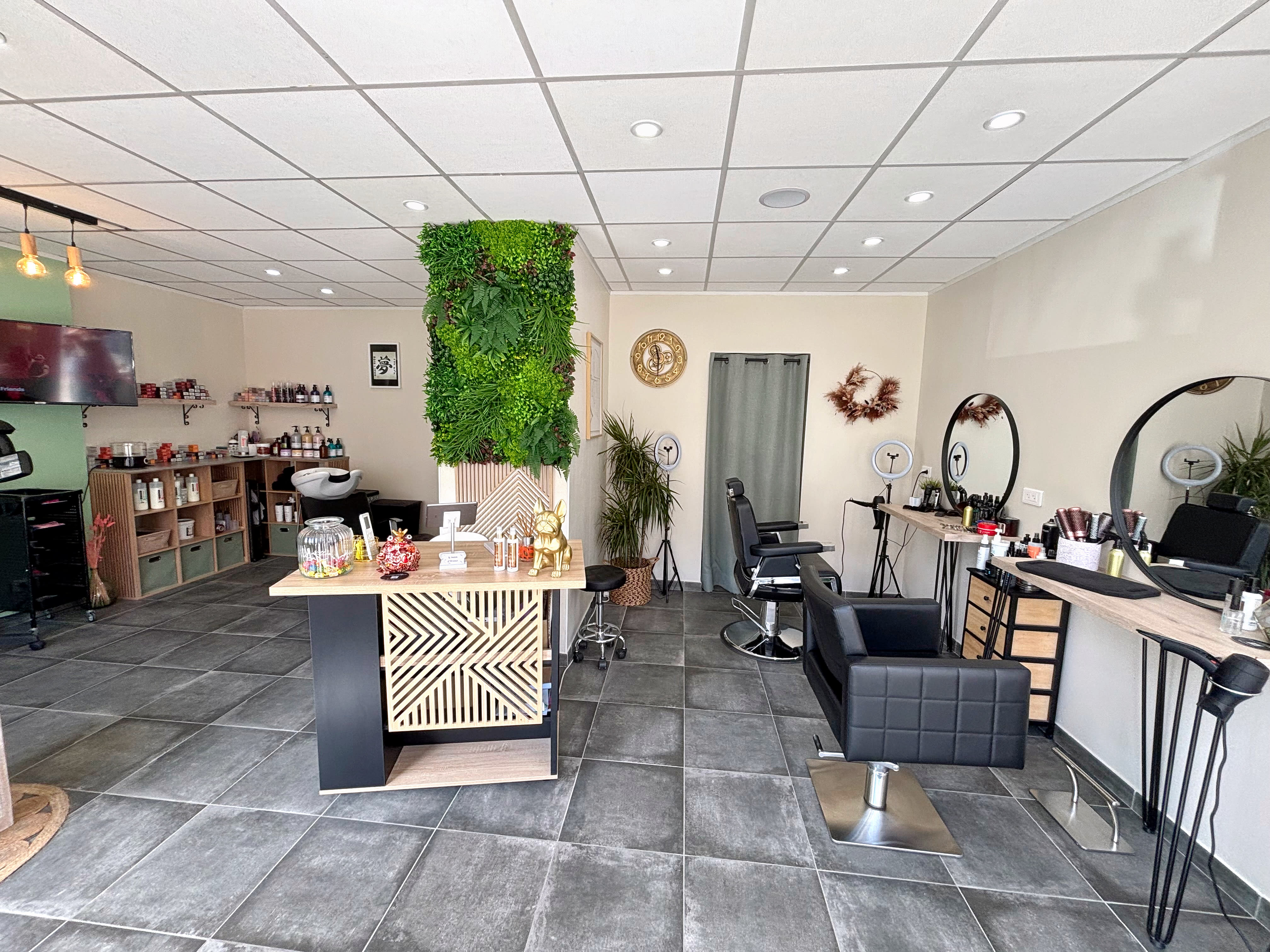 Le salon d’Oriana - Coiffure Alès - Le salon d’Oriana - Photo Galerie - OneBooking
