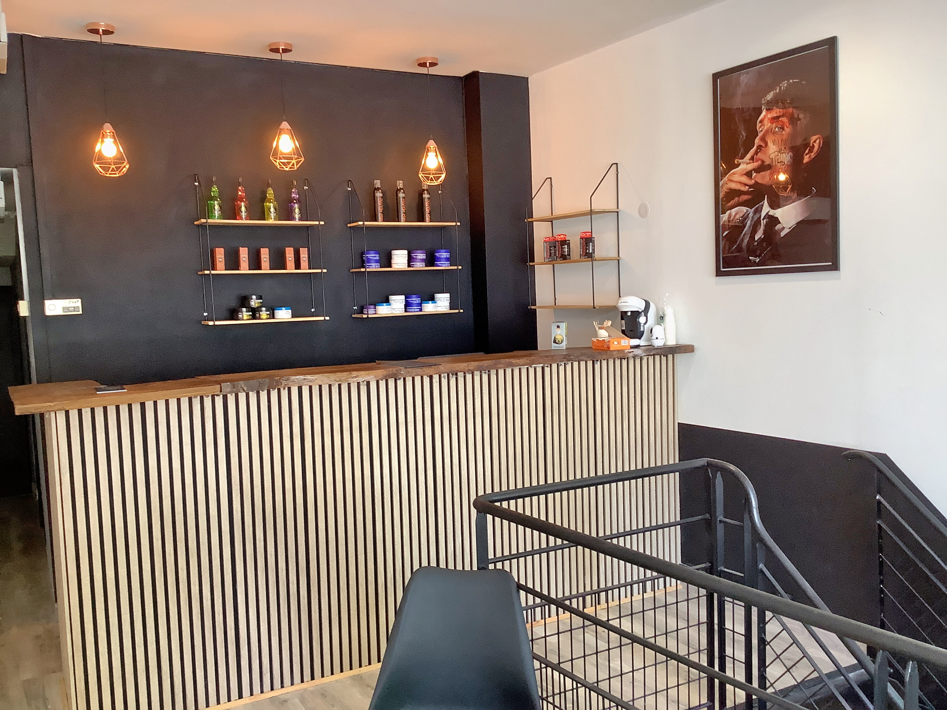 Latino barber shop et Esthétique