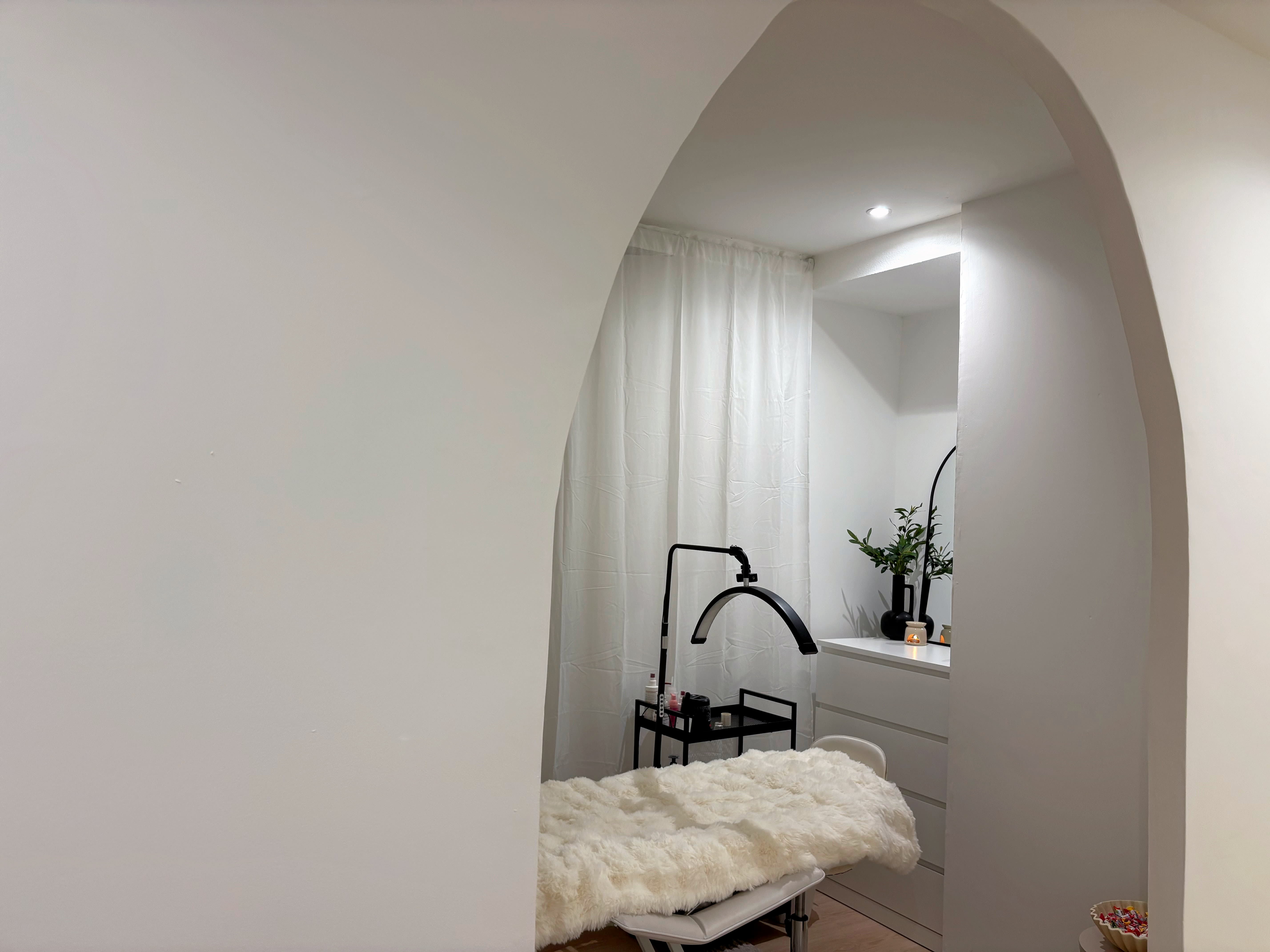 Beauty Concept - Onglerie Grenoble - OneBooking