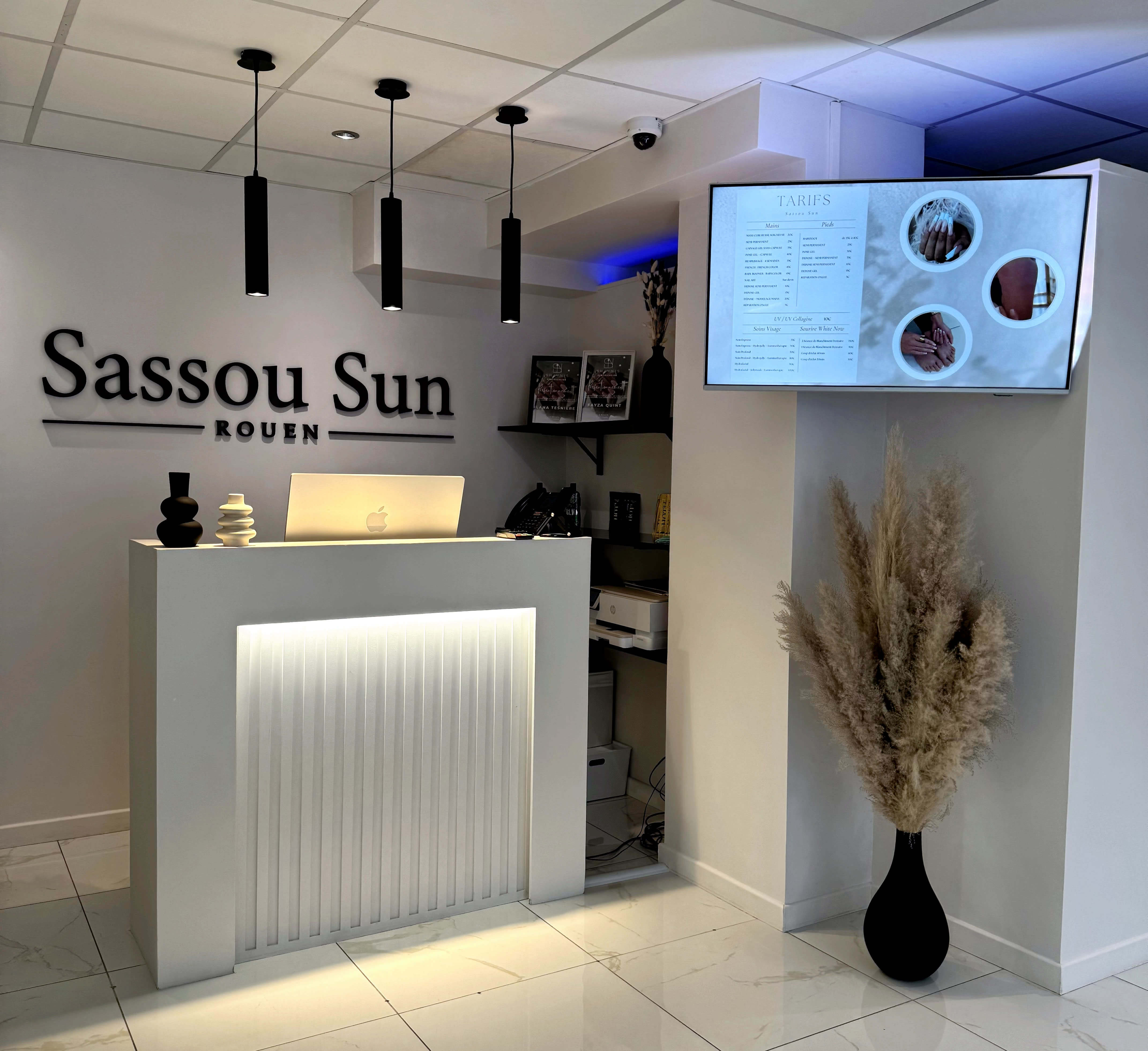 SASSOU SUN BEAUTY - Onglerie Rouen - OneBooking