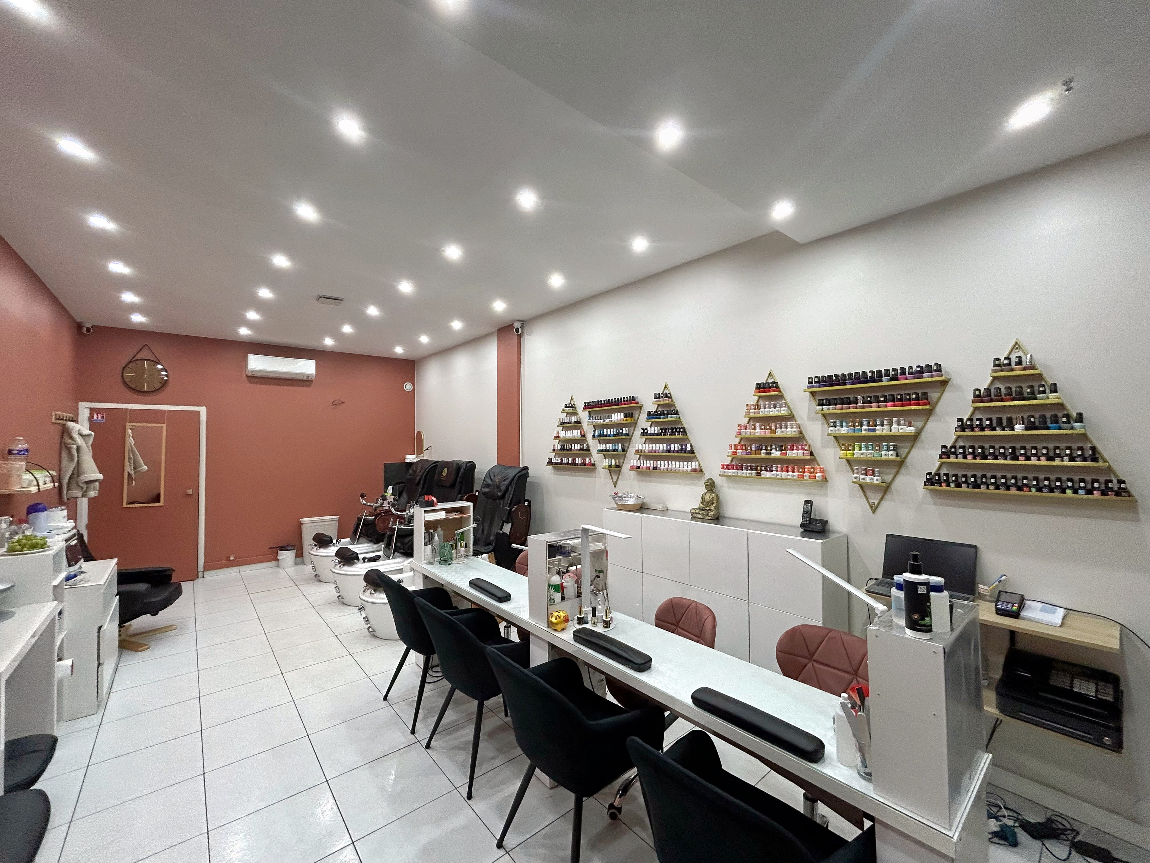 Palais Nails