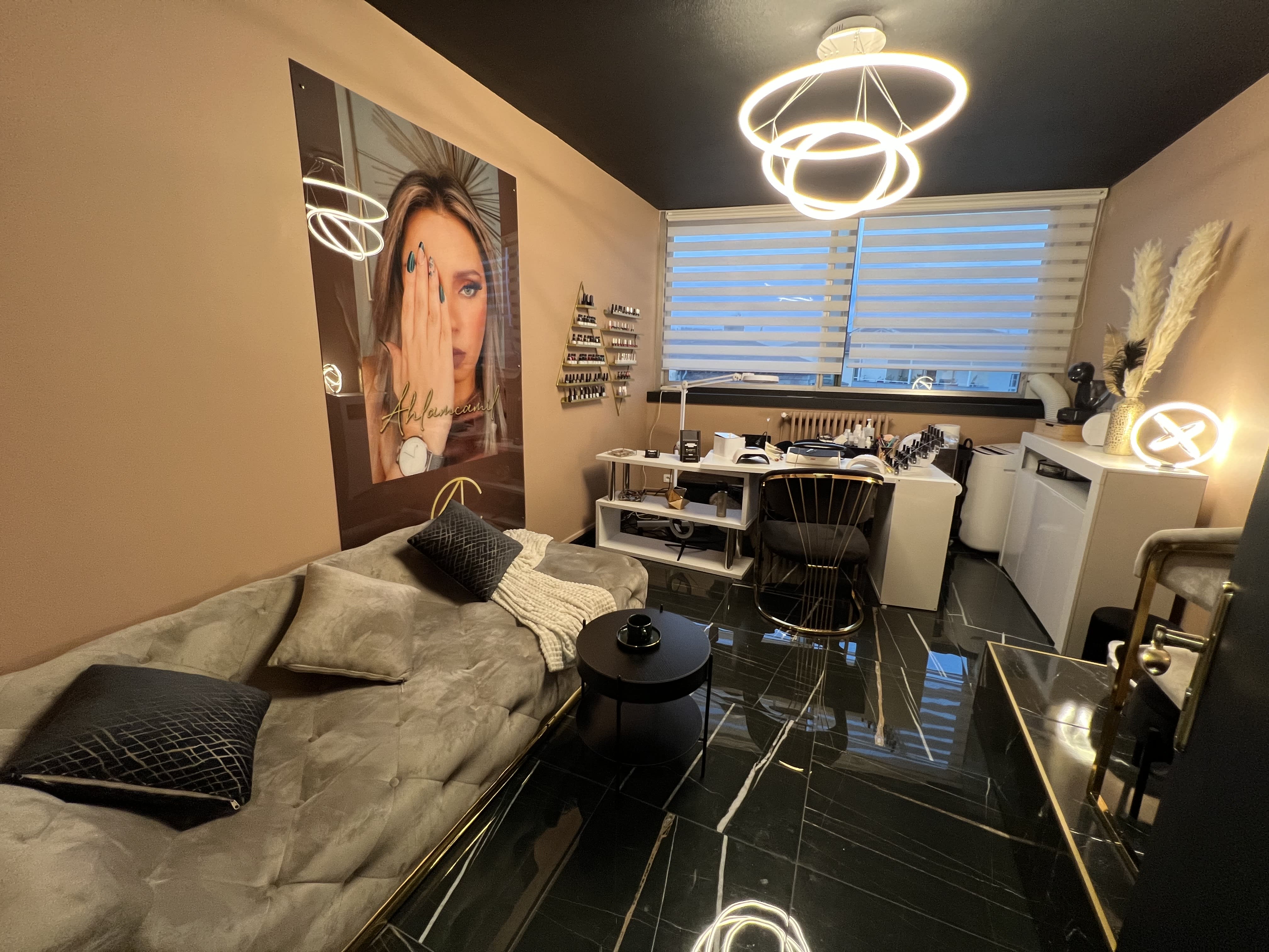 CILS DE REVE AHLAMCAMIL - Institut de beauté Agen - CILS DE REVE AHLAMCAMIL - Photo Galerie - OneBooking