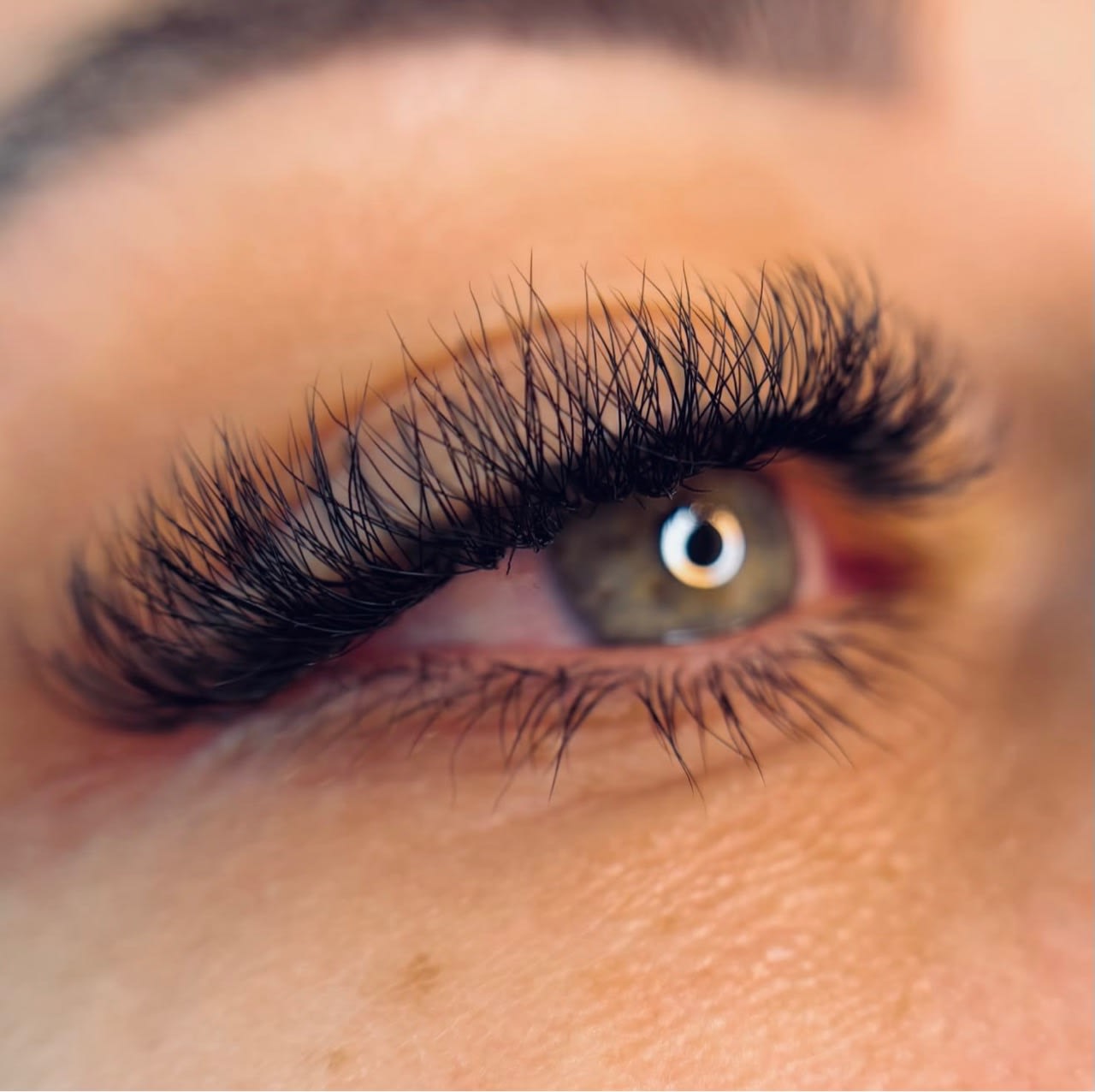 Bloom Beauty - Lash Artist - Institut de beauté Cannes - Photo de couverture - OneBooking