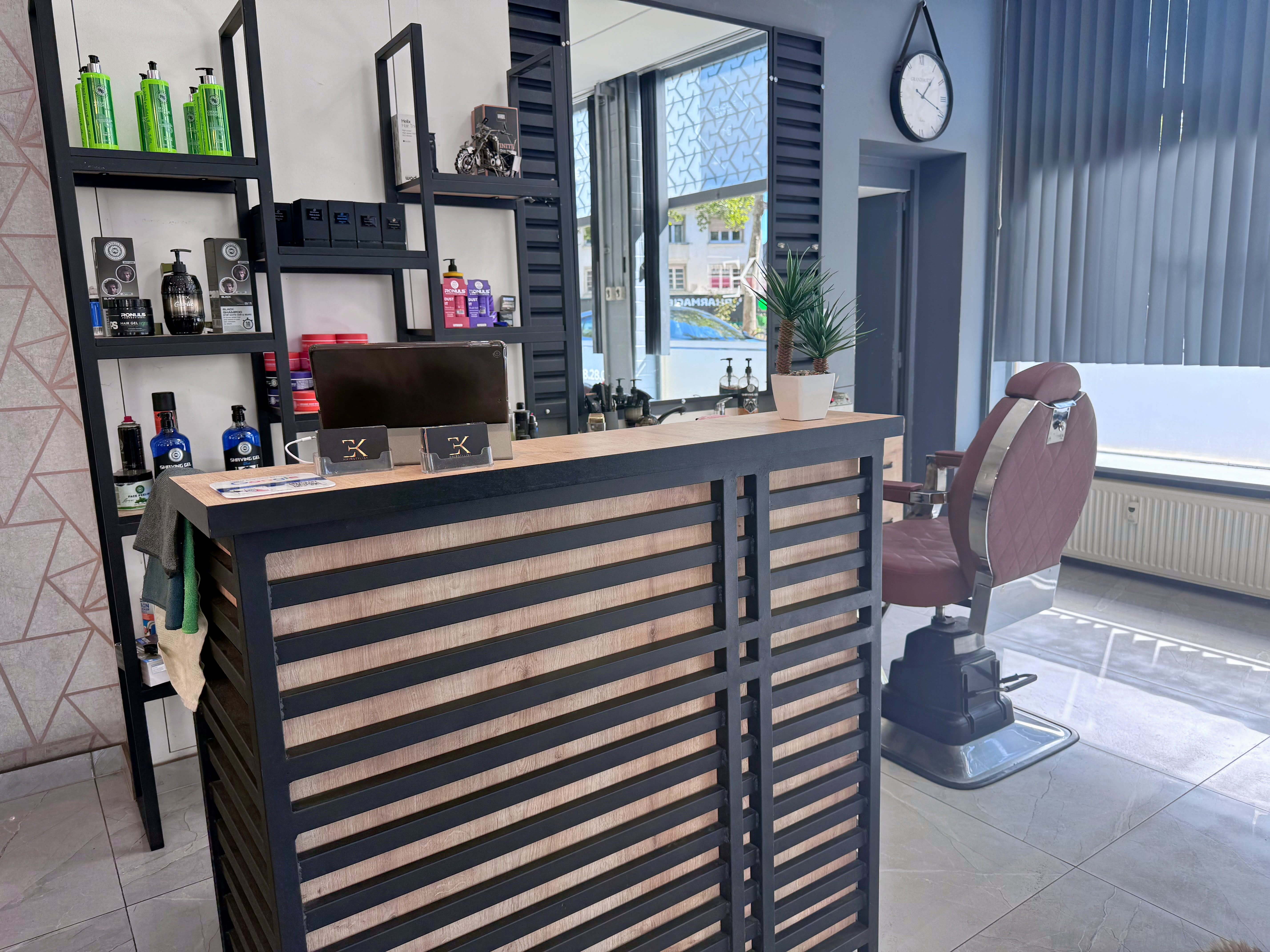 EK Hairstylist