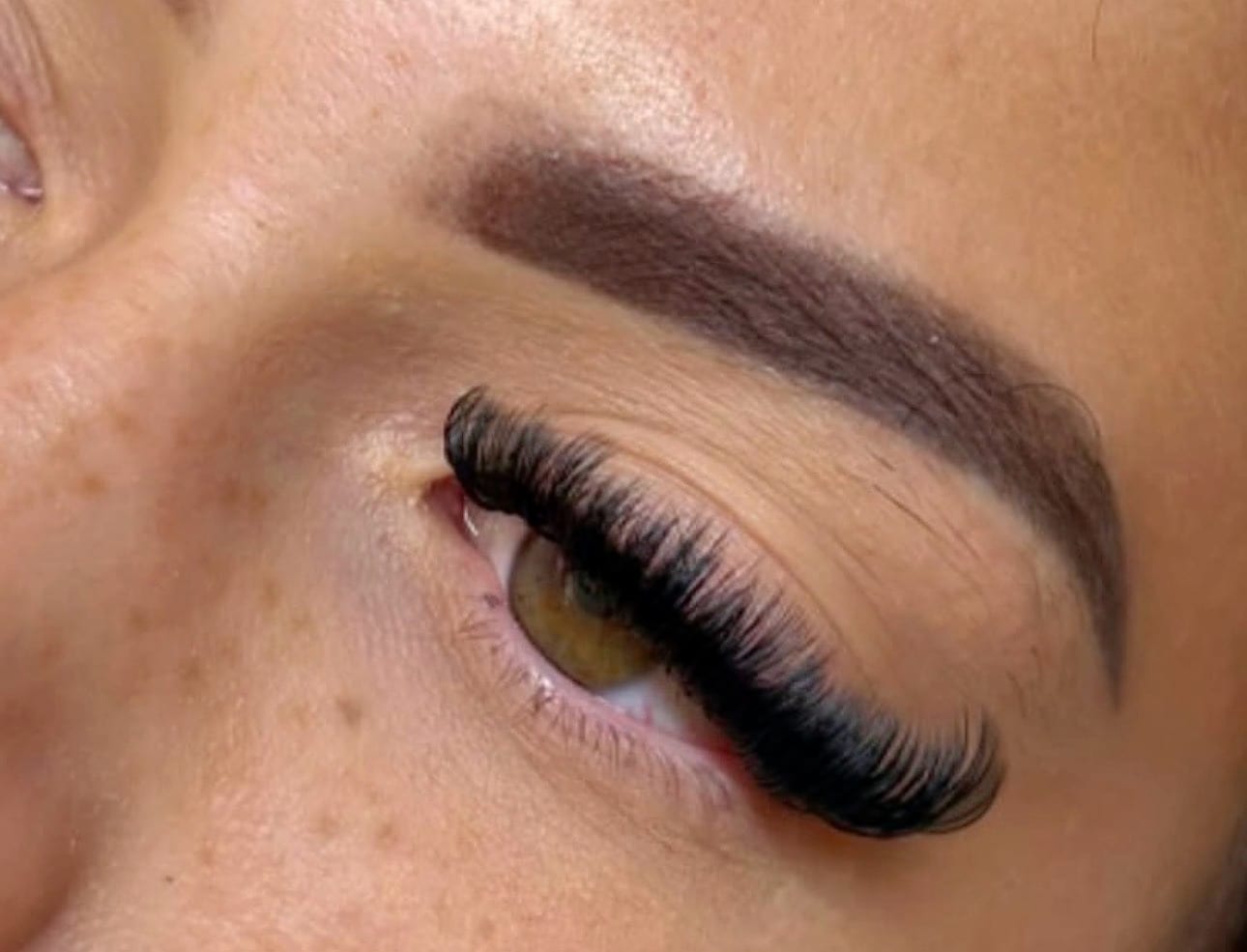 OM BEAUTY - Sourcils & cils Nice - OM BEAUTY - Photo Galerie - OneBooking