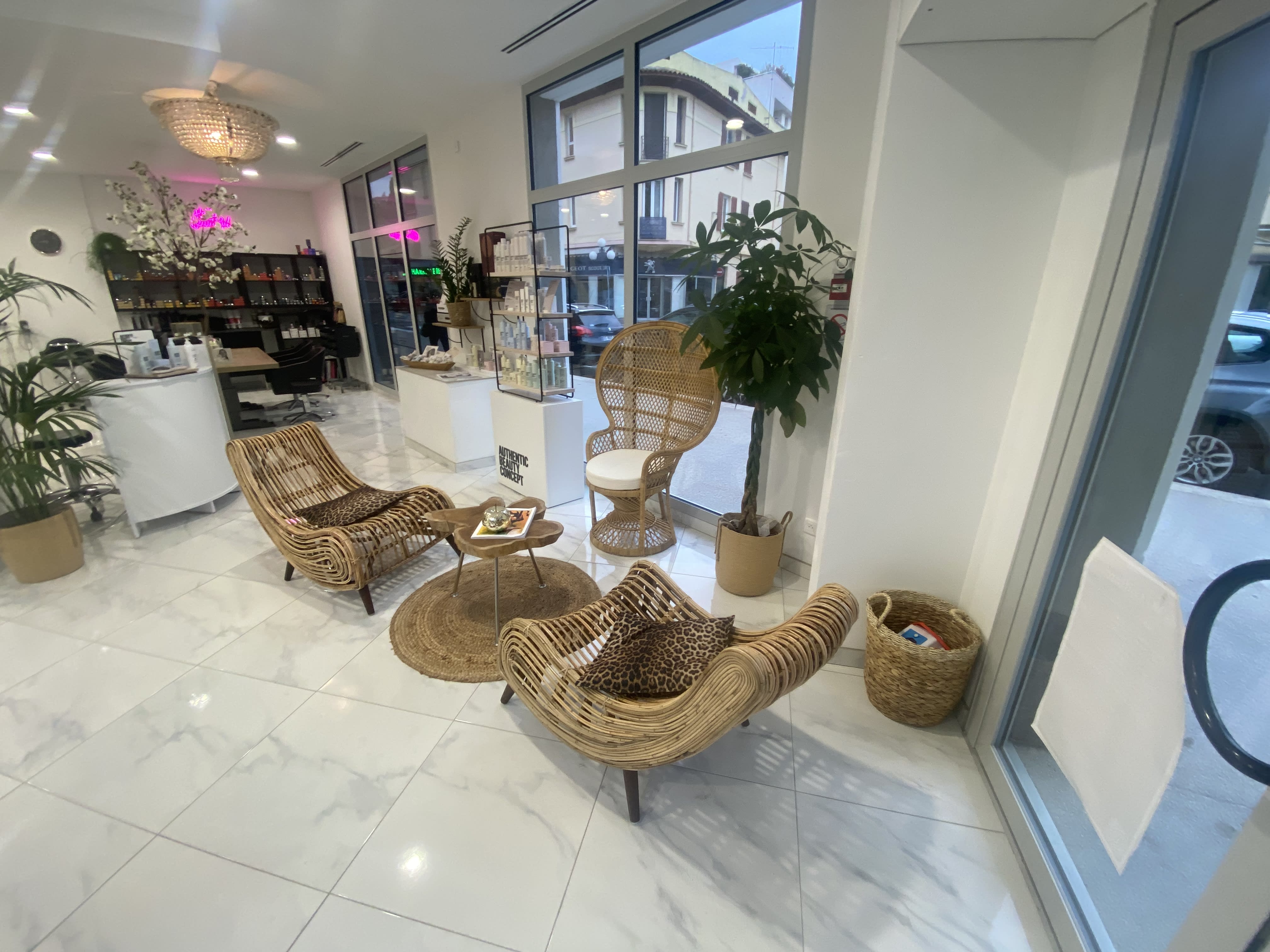 Mg coiffure - Coiffure Cagnes-sur-Mer - OneBooking