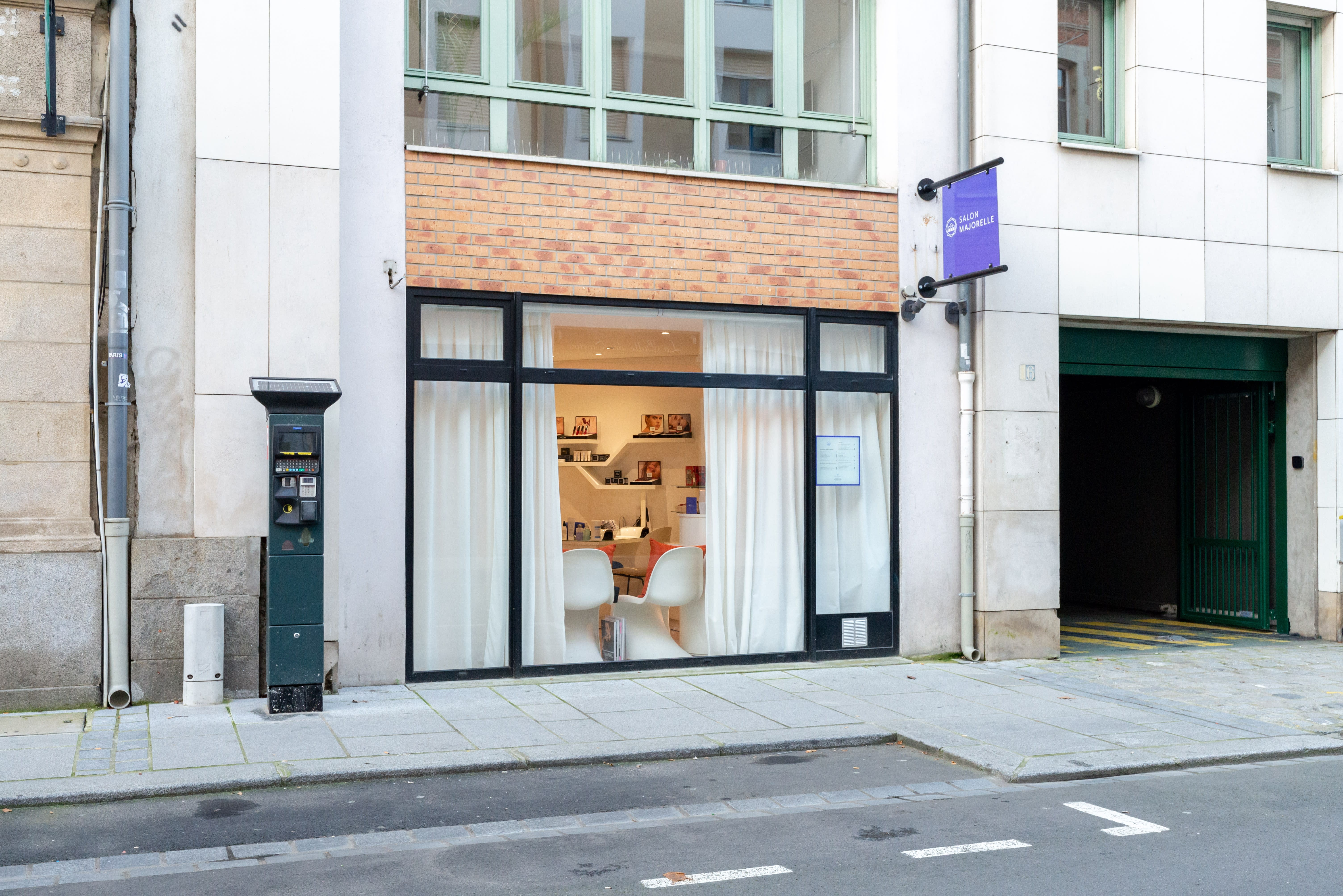 majorelle - Onglerie Rennes - OneBooking