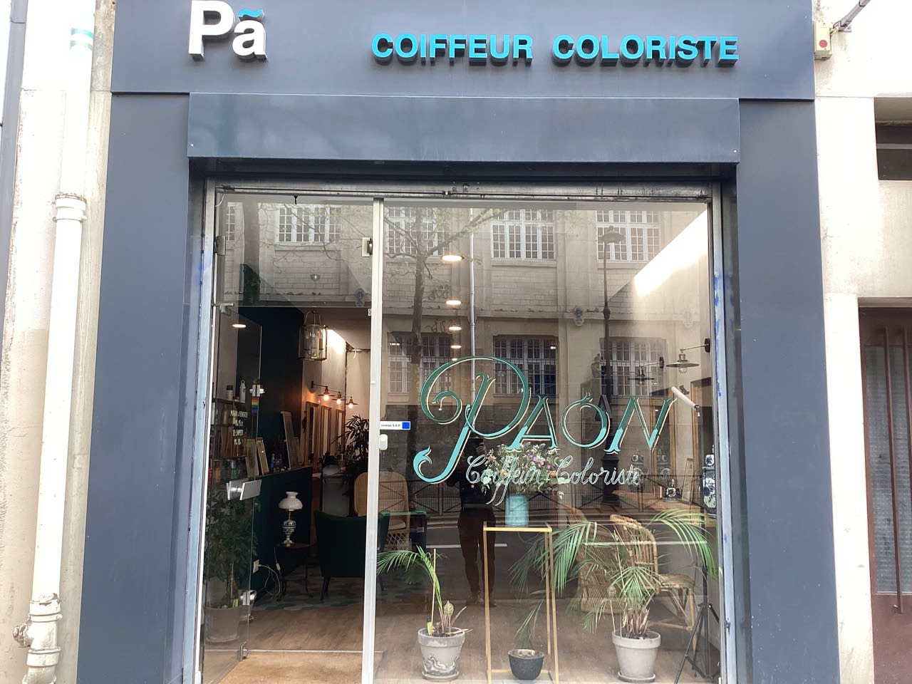 Paon Coiffeur Coloriste - Spa Paris - OneBooking
