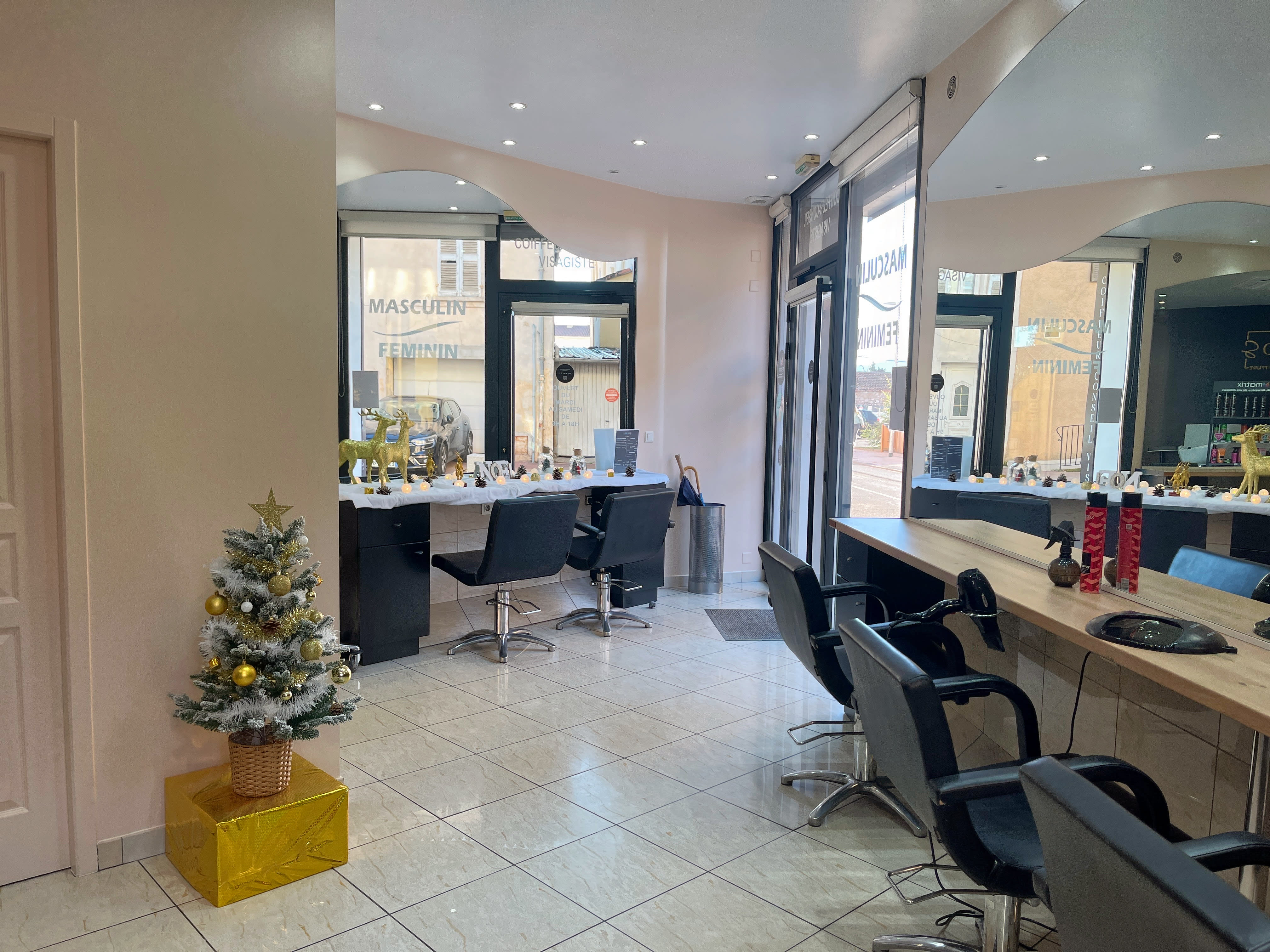 Studio S - Coiffure Le Luc - Studio S - Photo Galerie - OneBooking