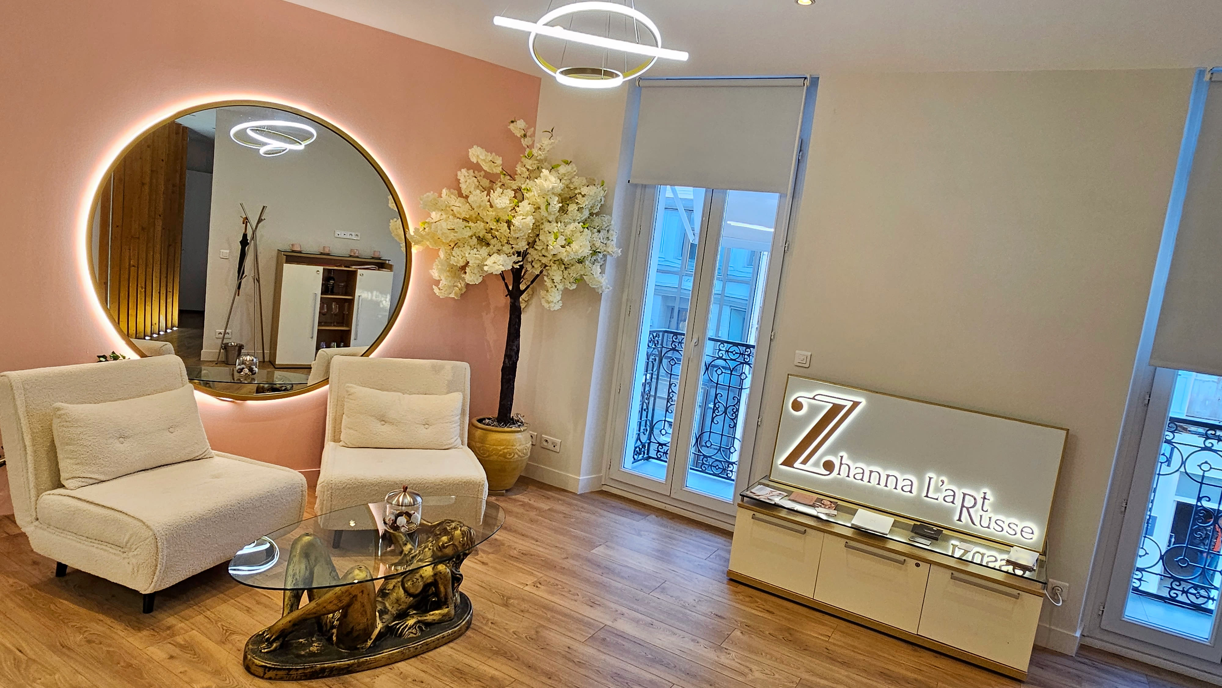 Zhanna l'art russe - Institut de beauté Cannes - Photo de couverture - OneBooking