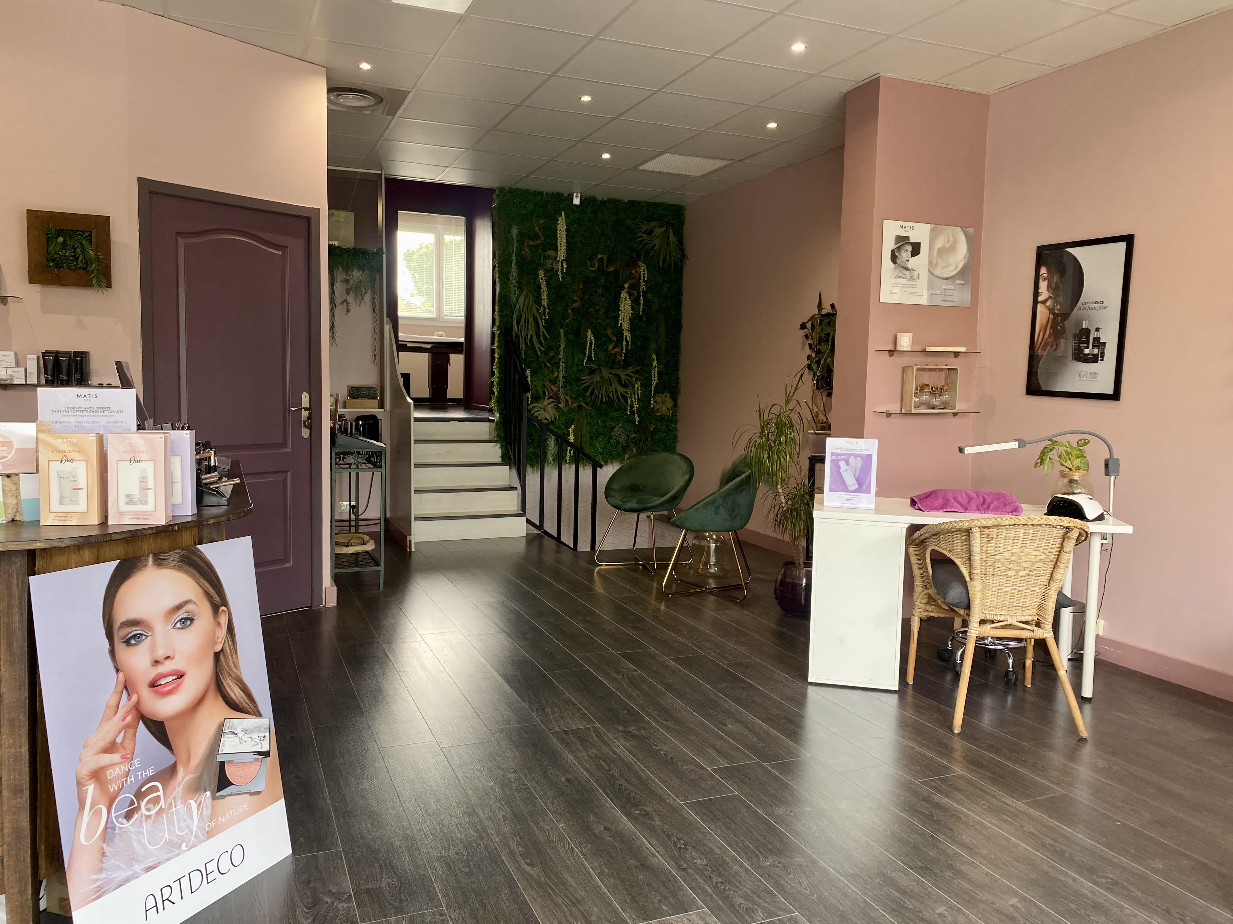 MAISON FACIEM (Cynthia) - Institut de beauté Antibes - MAISON FACIEM (Cynthia) - Photo Galerie - OneBooking