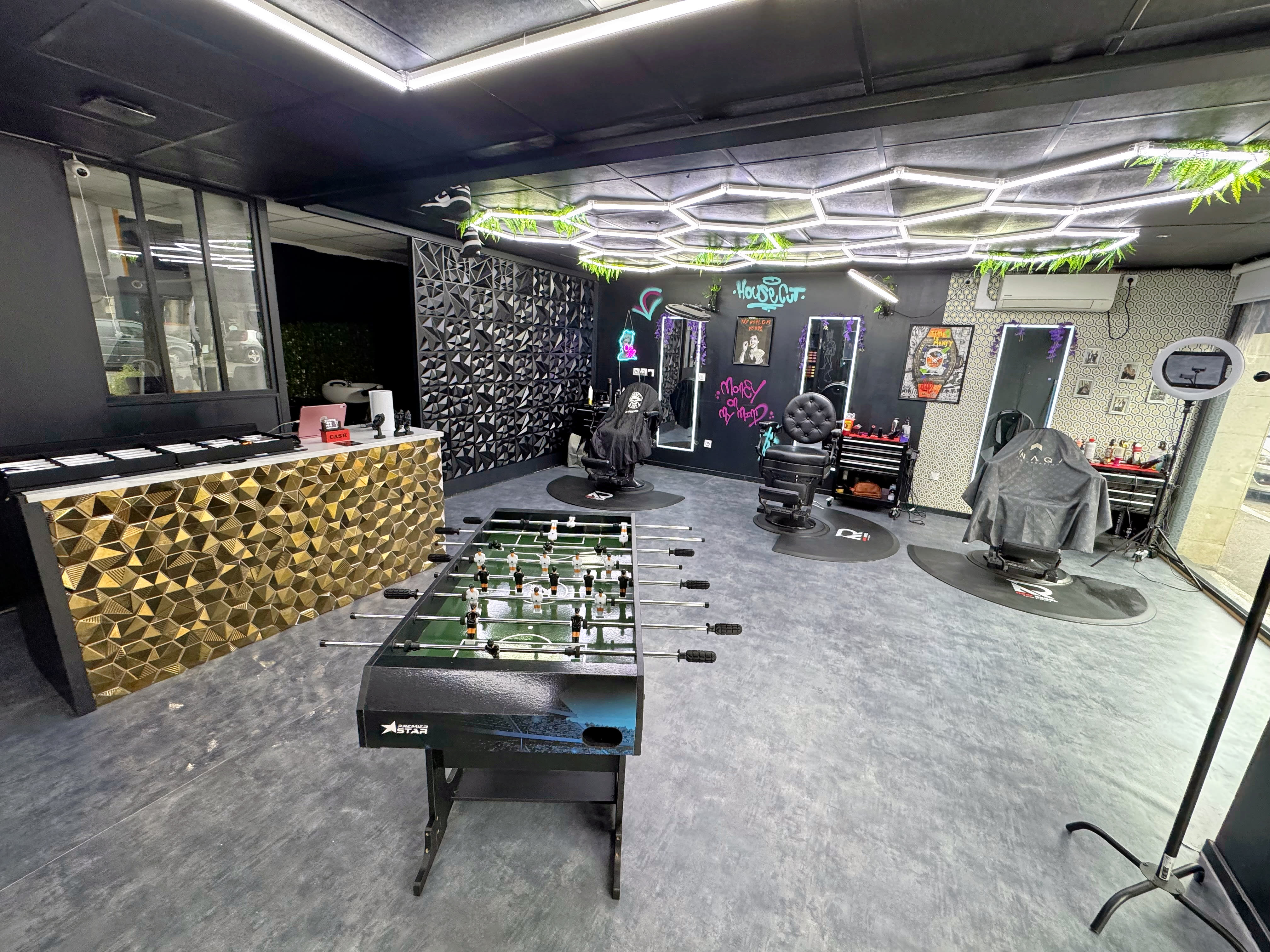 House Cut + - Coiffure Nantes - House Cut + - Photo Galerie - OneBooking