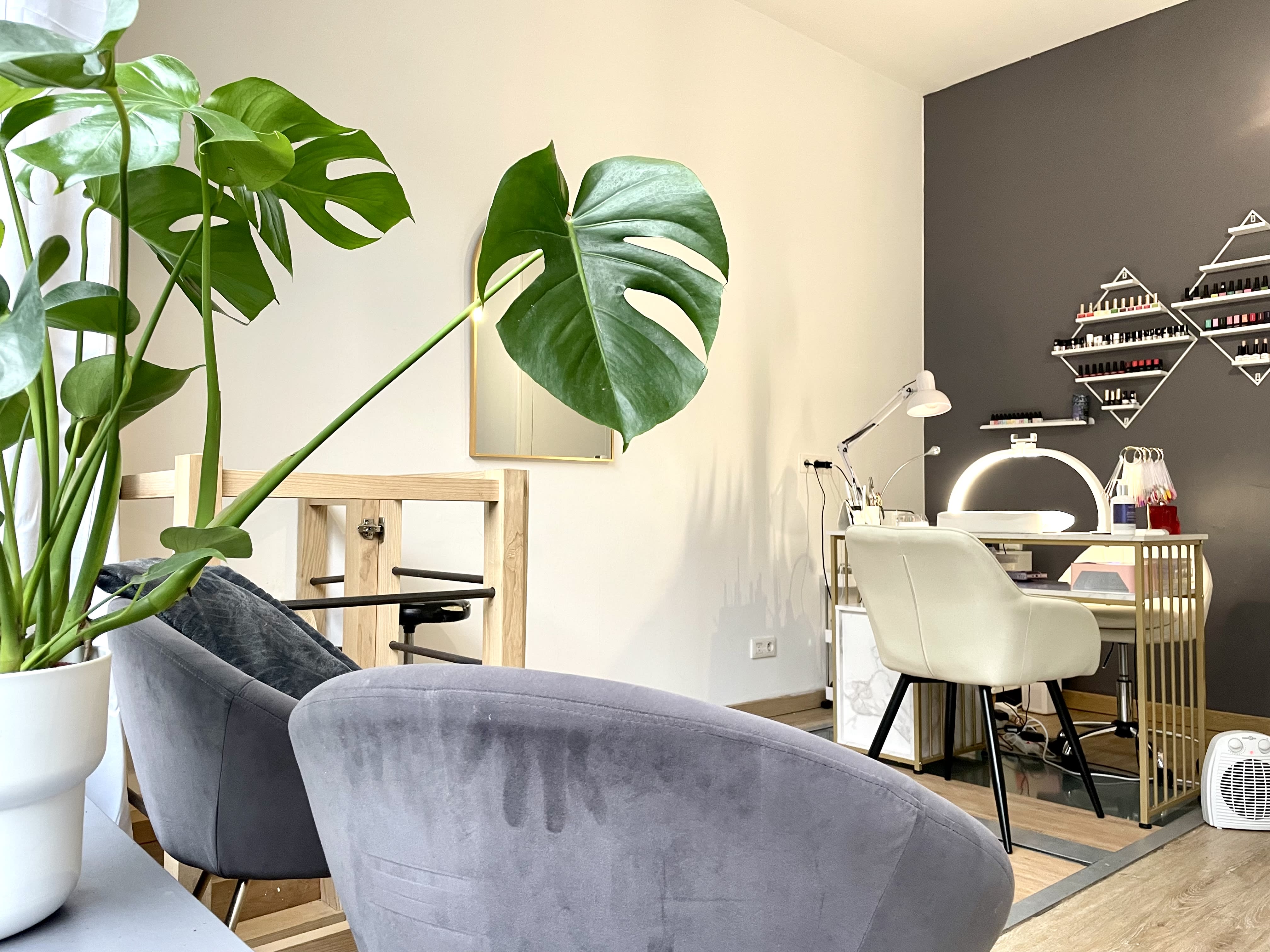 Tracy Nails Extension Beauté 44 - Onglerie Nantes - OneBooking