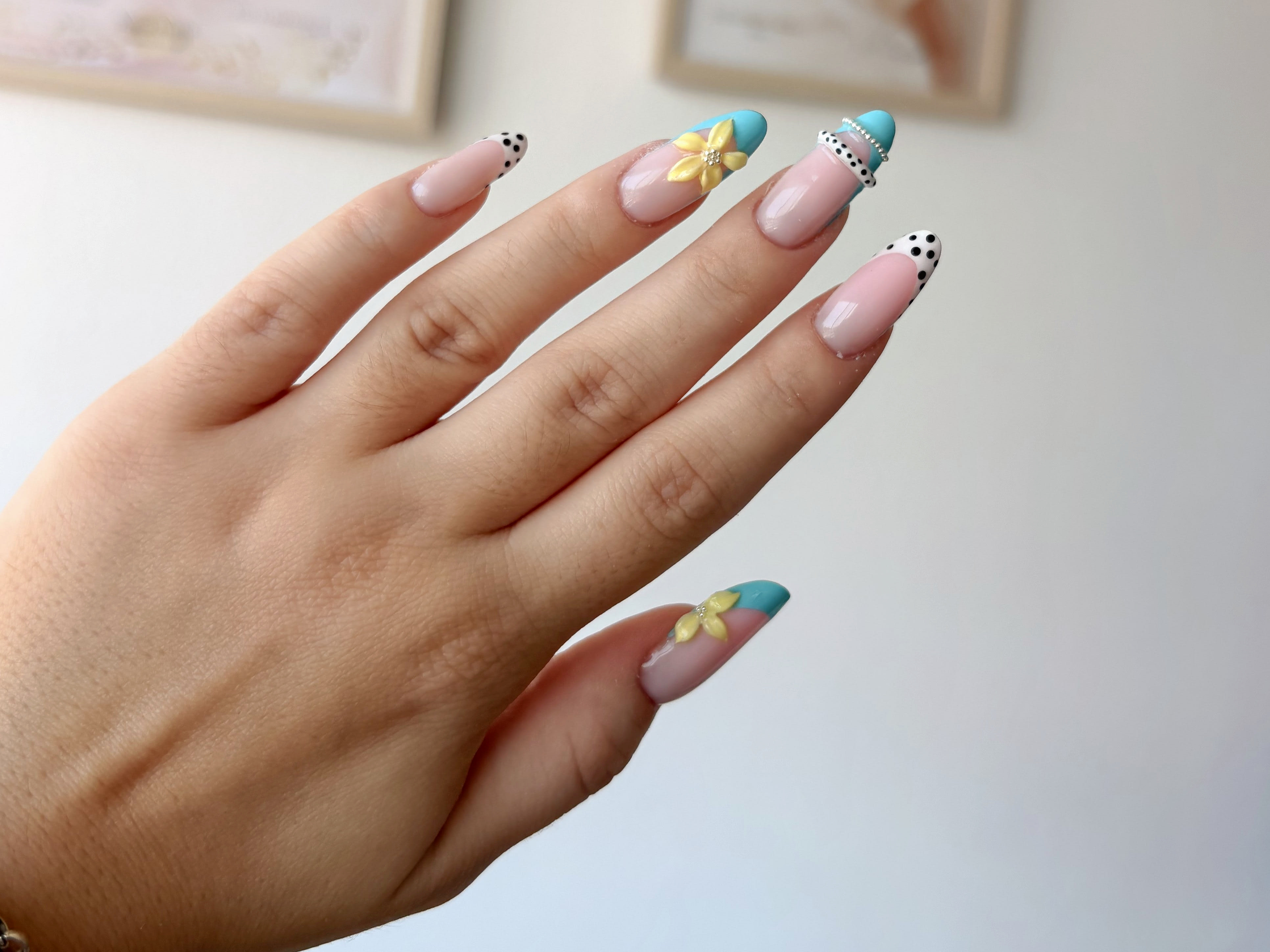 Em Nails Studio