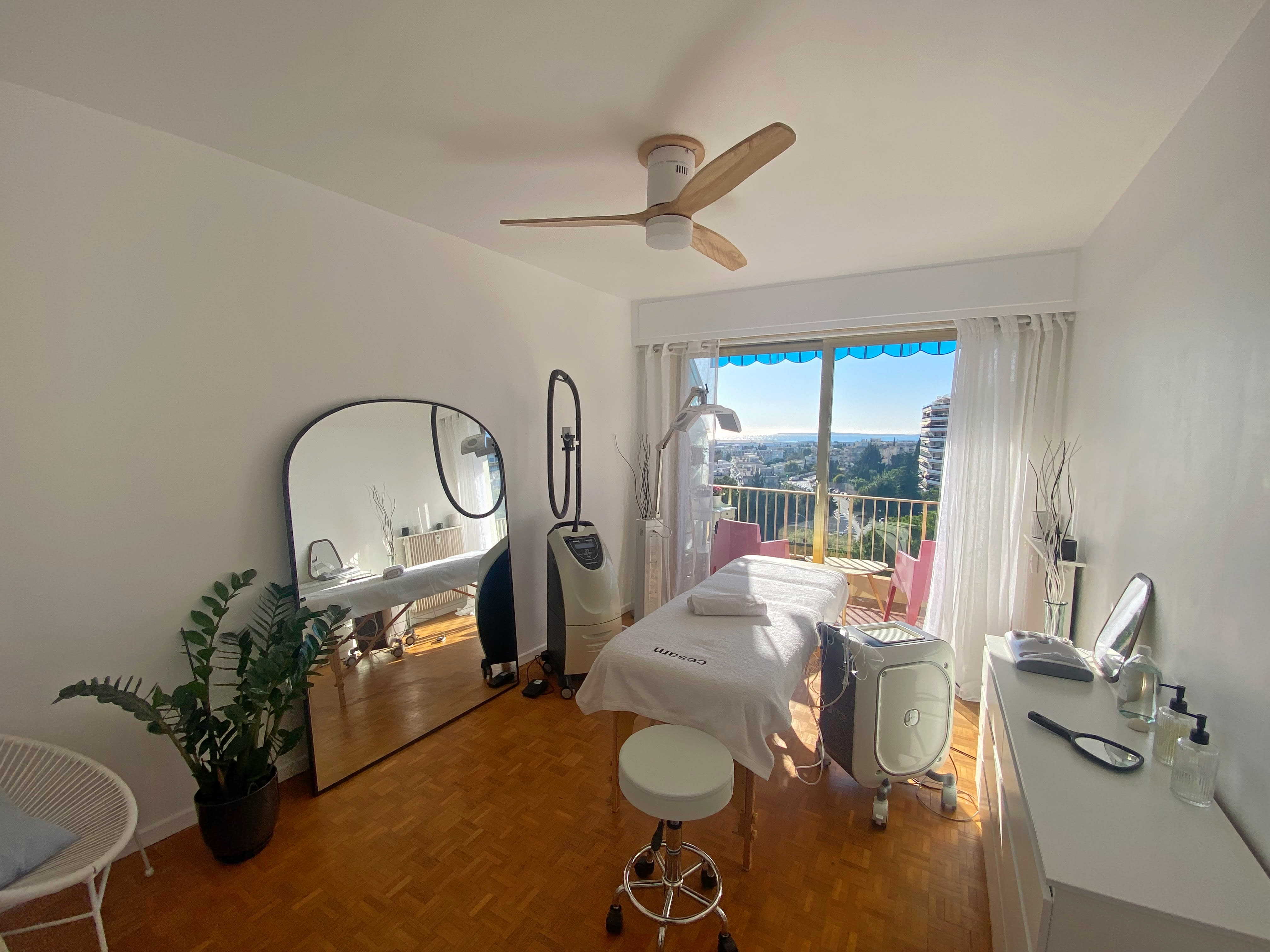 BeautyJet - Jetpeel, Radiofréquence, LED - Sourcils & cils Nice - Photo de couverture - OneBooking