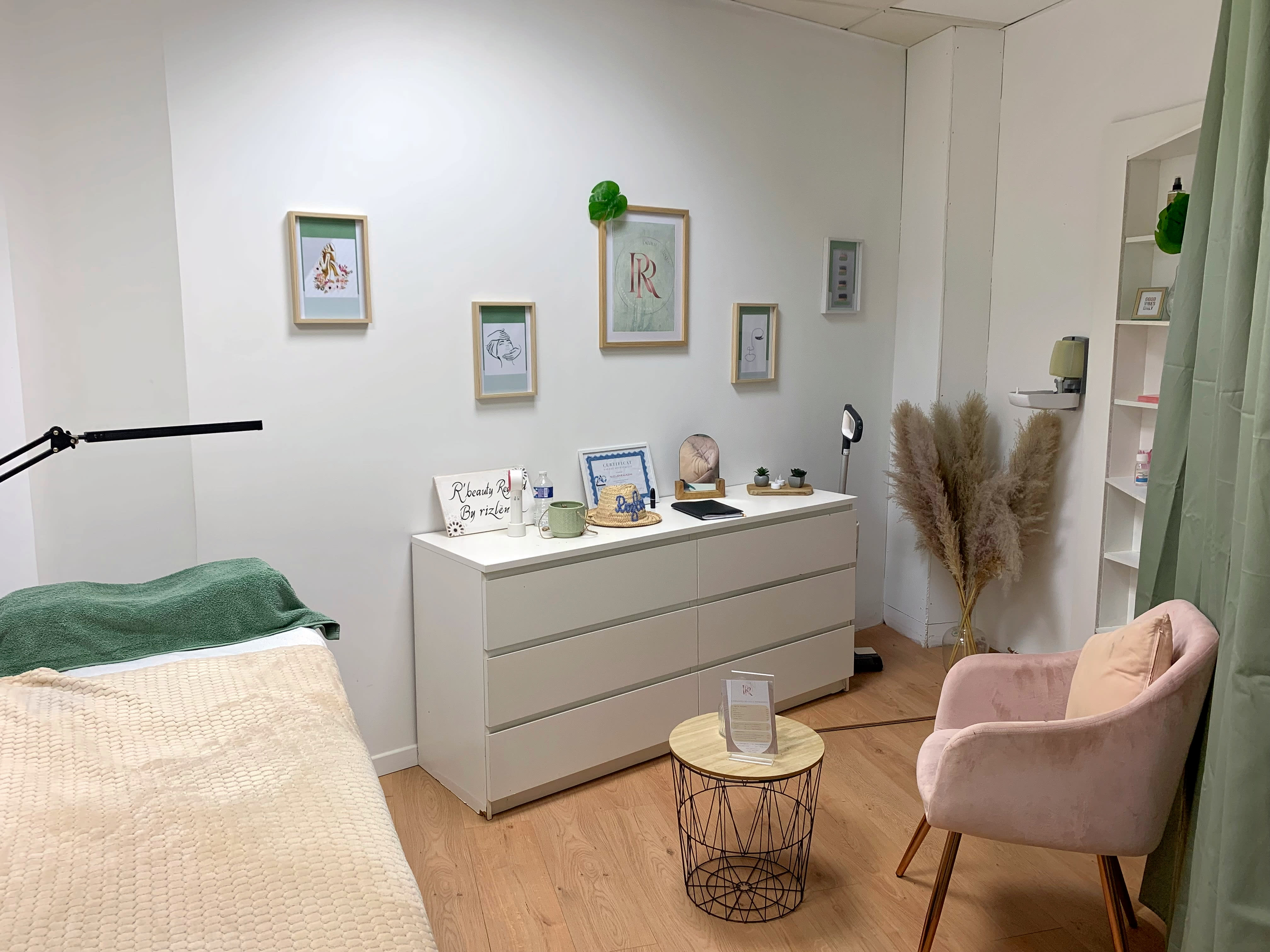 Chez Les Filles - Coiffure Avignon - Chez Les Filles - Photo Galerie - OneBooking