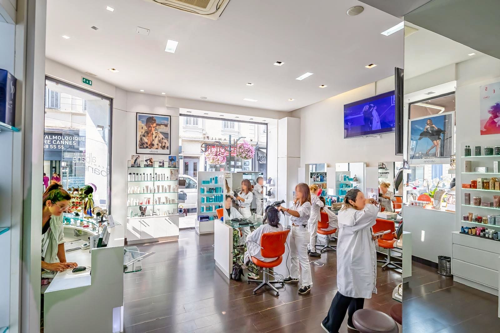 Camille Albane - Cannes - Coiffure Cannes - Camille Albane - Cannes - Photo Galerie - OneBooking