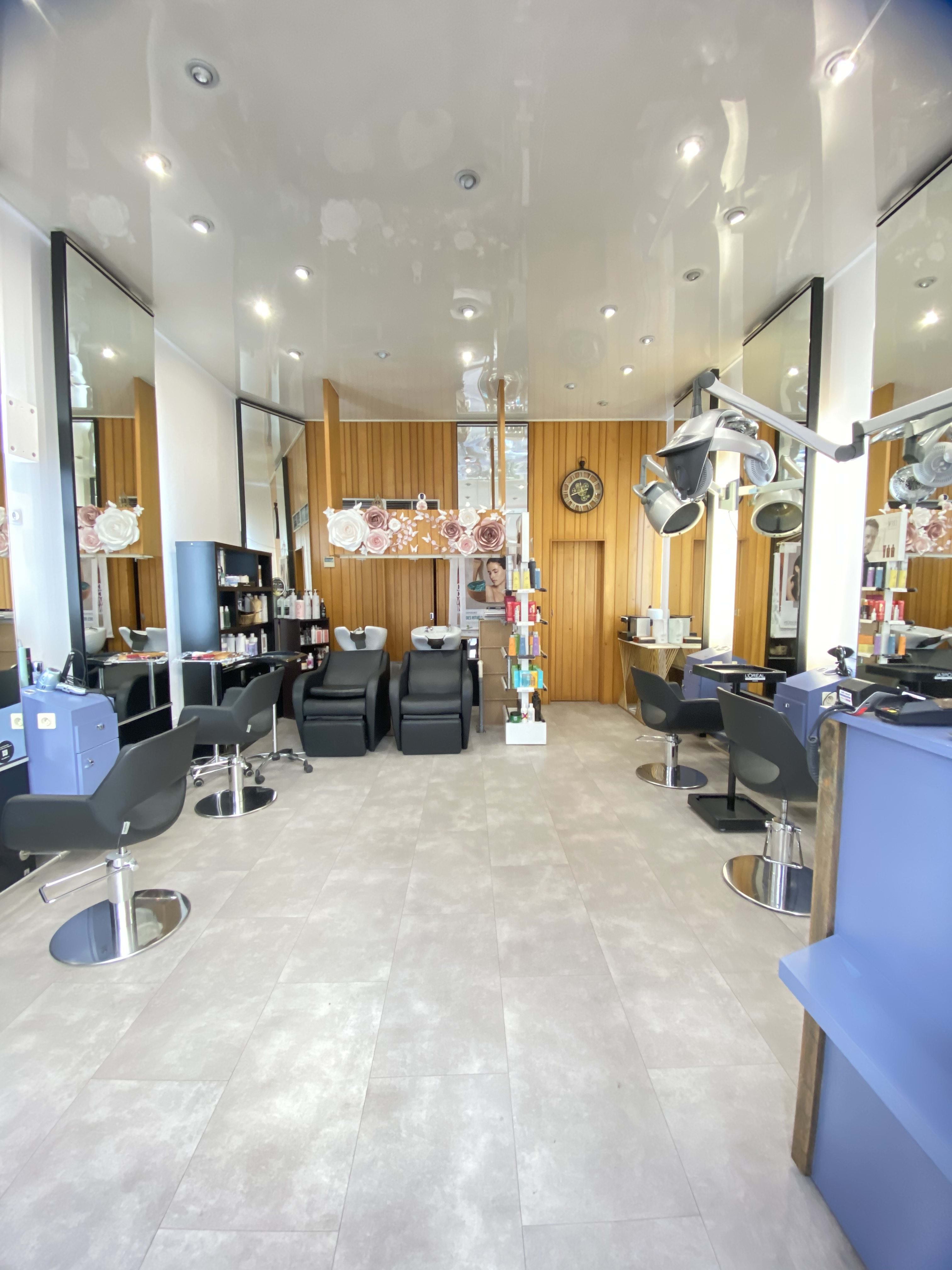 High Light Coiffure - Coiffure Cannes - High Light Coiffure - Photo Galerie - OneBooking