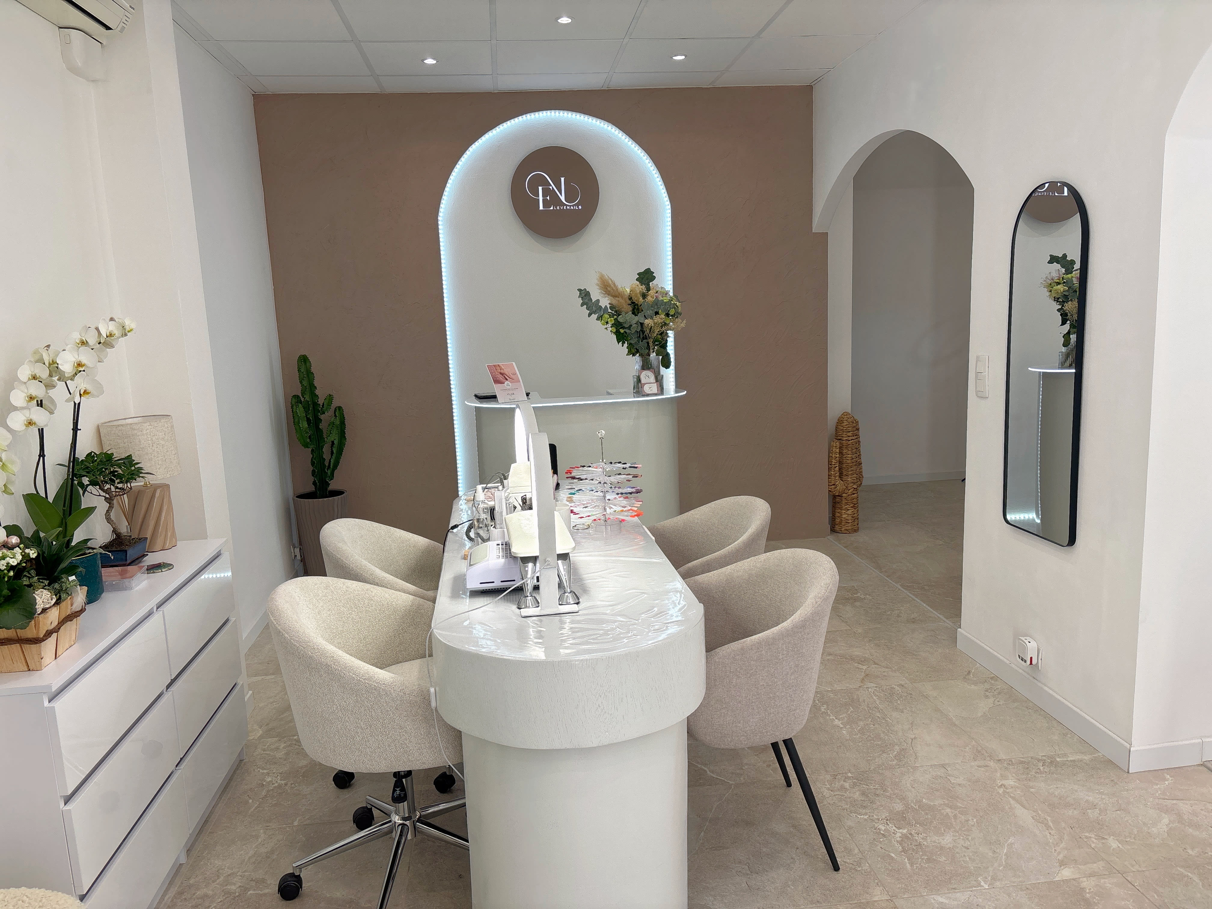 ELEVENAILS Beauty - Sourcils & cils Nice - Photo de couverture - OneBooking