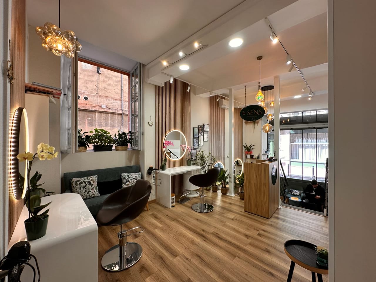 6 SENS - Coiffure Toulouse - 6 SENS - Photo Galerie - OneBooking