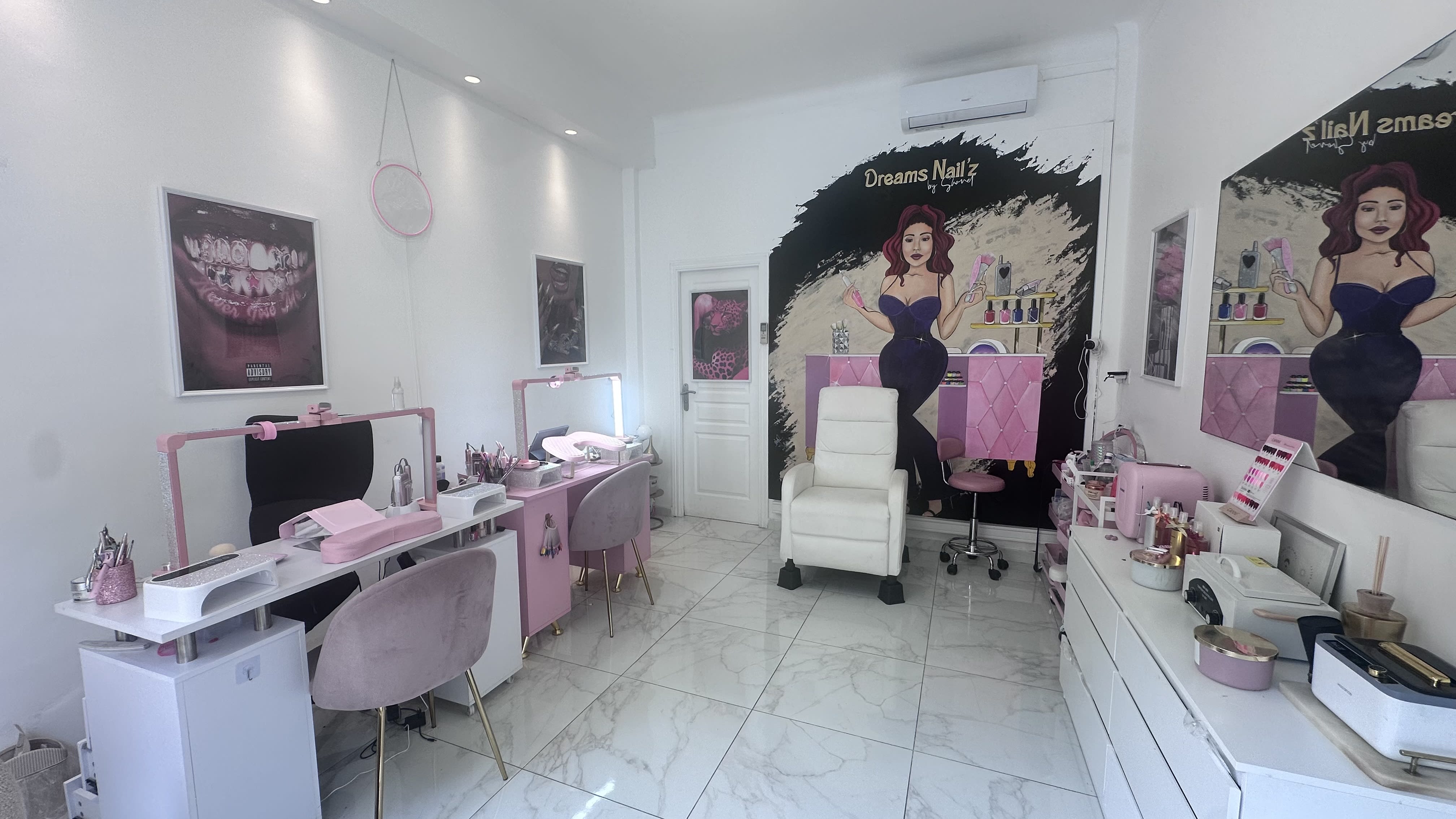 Dreams Nailz by Shanel - Onglerie Nice - OneBooking
