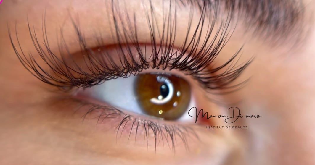 Manon Dimaio - Sourcils & cils Nice - Photo de couverture - OneBooking