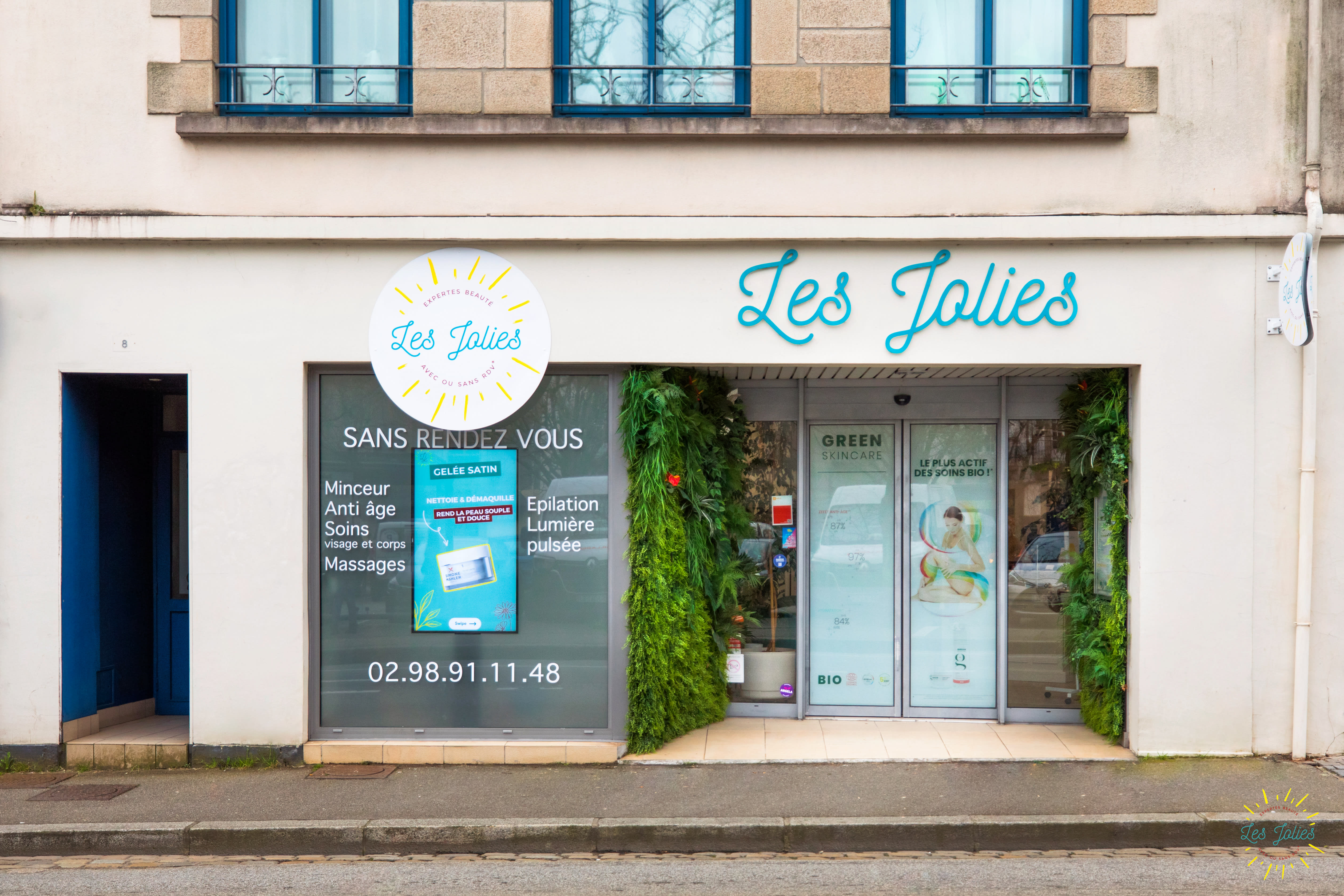Les Jolies