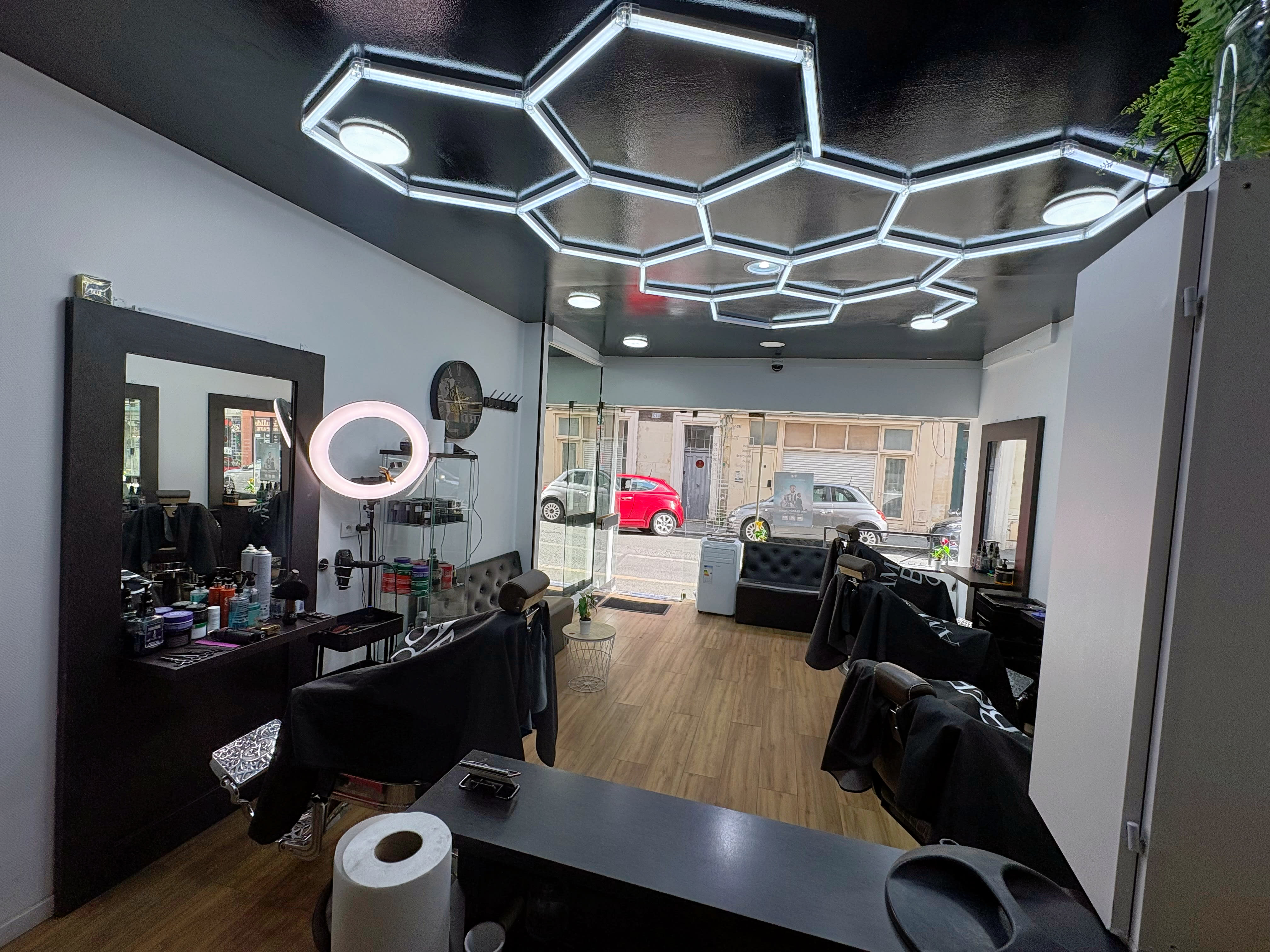 AM Barber Shop - Coiffure Angers - OneBooking