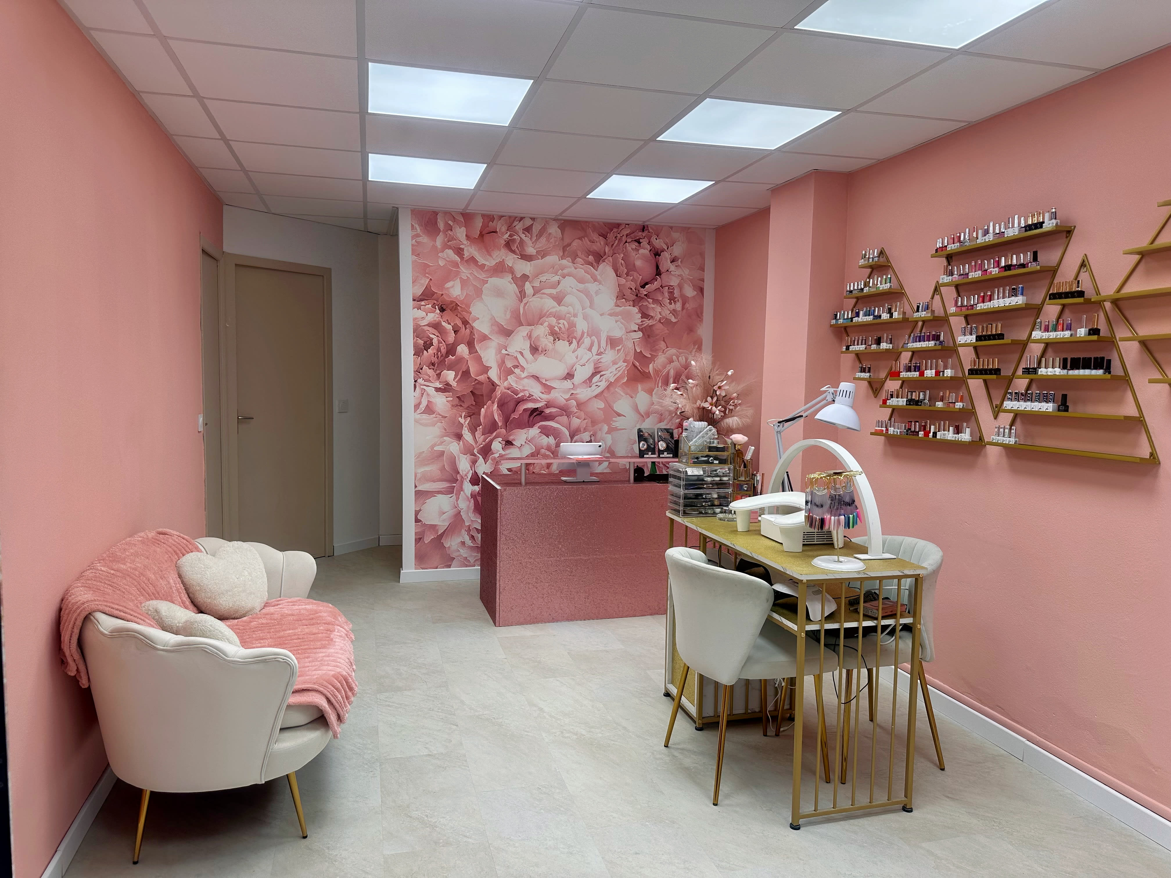 Keyā Institut - Sourcils & cils Nice - Photo de couverture - OneBooking