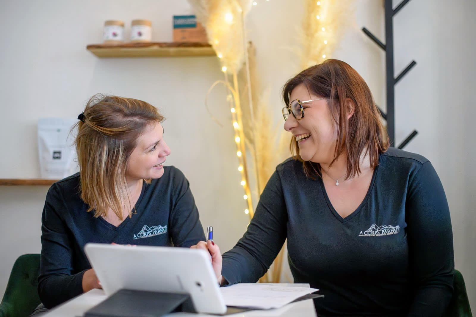 A corps parfait - Onglerie Reims - OneBooking